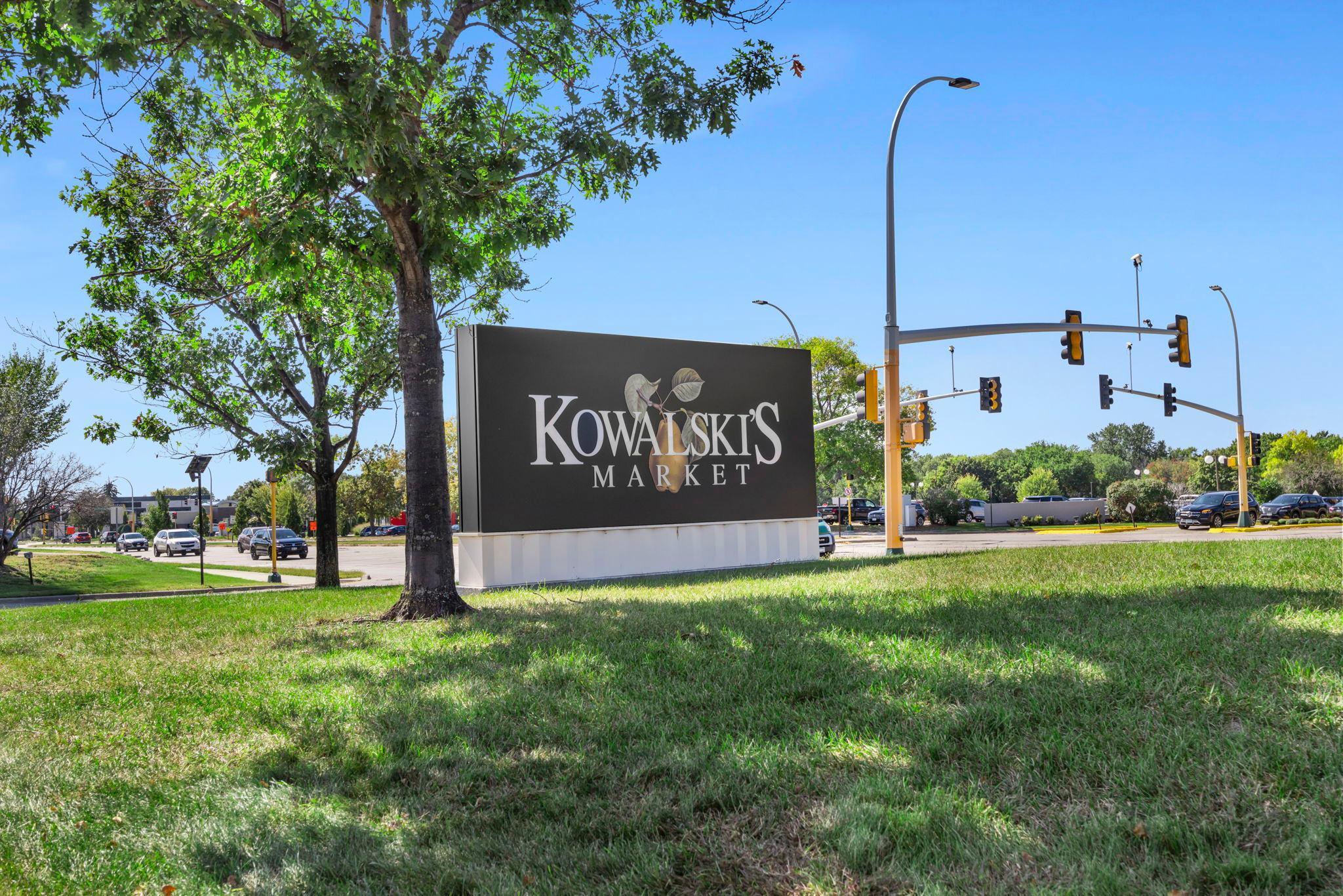 Minneapolis, Minnesota, 55435, United States, 5 Bedrooms Bedrooms, ,5 BathroomsBathrooms,Residential,Active,1944270