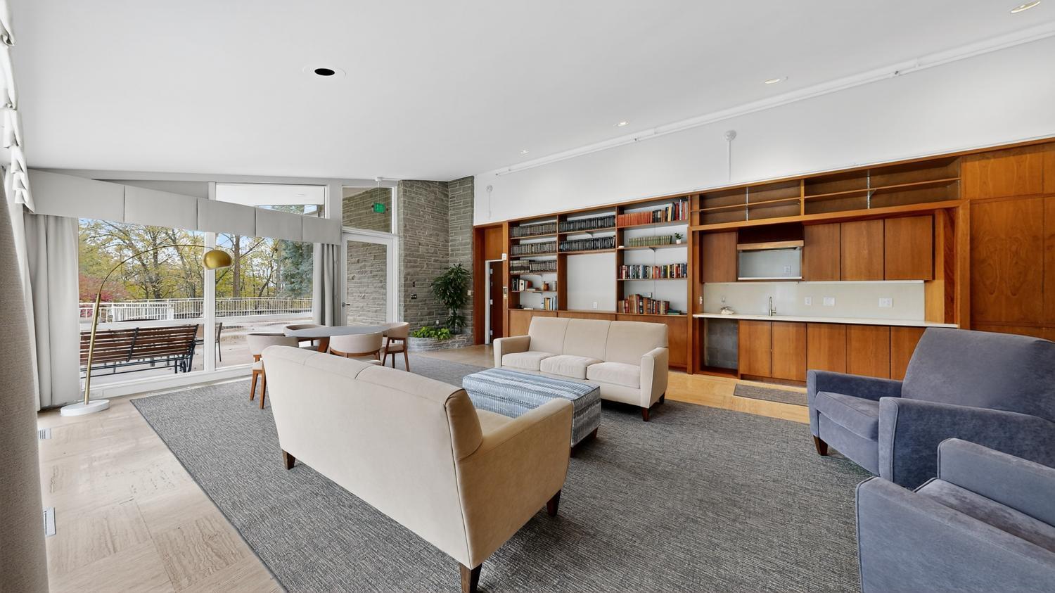 Rochester, Minnesota, 55902, United States, 10 Bedrooms Bedrooms, ,6 BathroomsBathrooms,Residential,Active,1970931