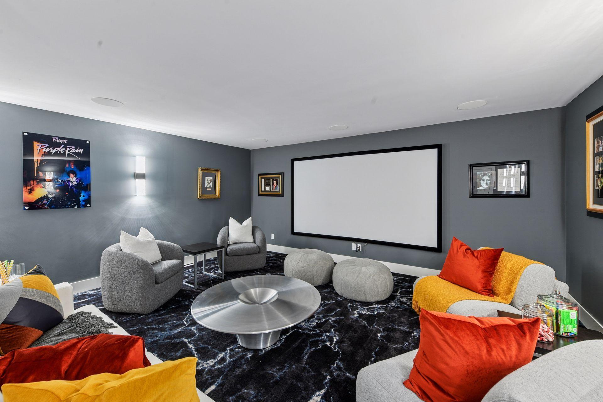 Minneapolis, Minnesota, 55439, United States, 5 Bedrooms Bedrooms, ,6 BathroomsBathrooms,Residential,Active,1987211