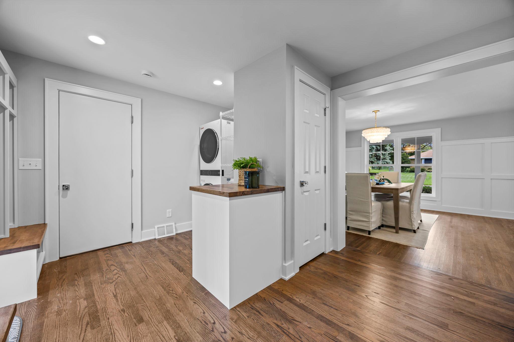 Minneapolis, Minnesota, 55435, United States, 5 Bedrooms Bedrooms, ,5 BathroomsBathrooms,Residential,Active,1944270