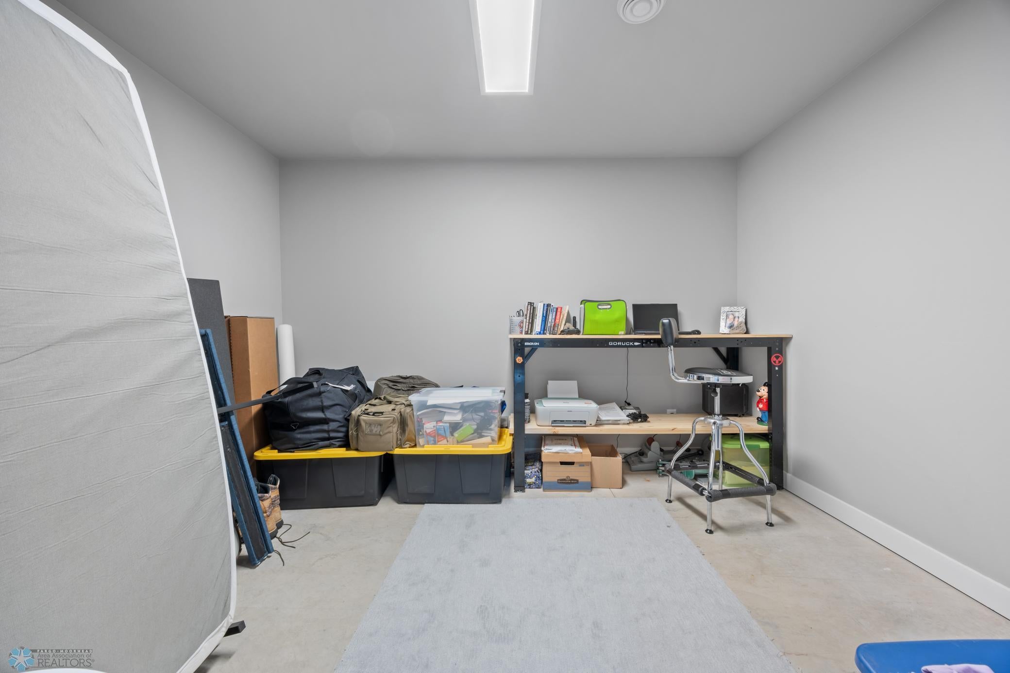 Oxbow, North Dakota, 58047, United States, 5 Bedrooms Bedrooms, ,3 BathroomsBathrooms,Residential,Active,1926894