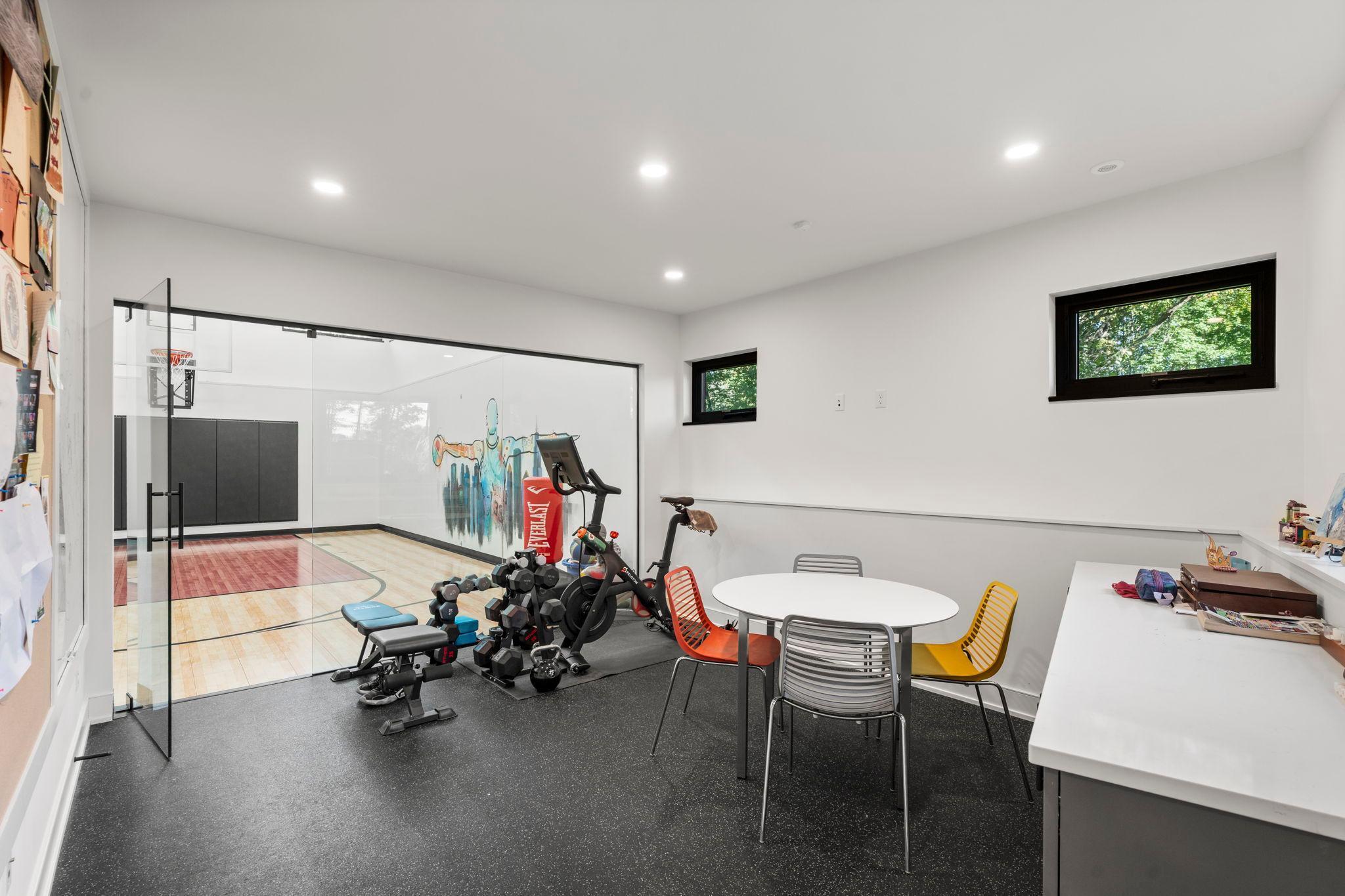 Shakopee, Minnesota, 55379, United States, 5 Bedrooms Bedrooms, ,5 BathroomsBathrooms,Residential,Active,1964254