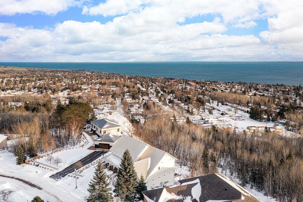 Duluth, Minnesota, 55804, United States, 5 Bedrooms Bedrooms, ,6 BathroomsBathrooms,Residential,Active,2014596