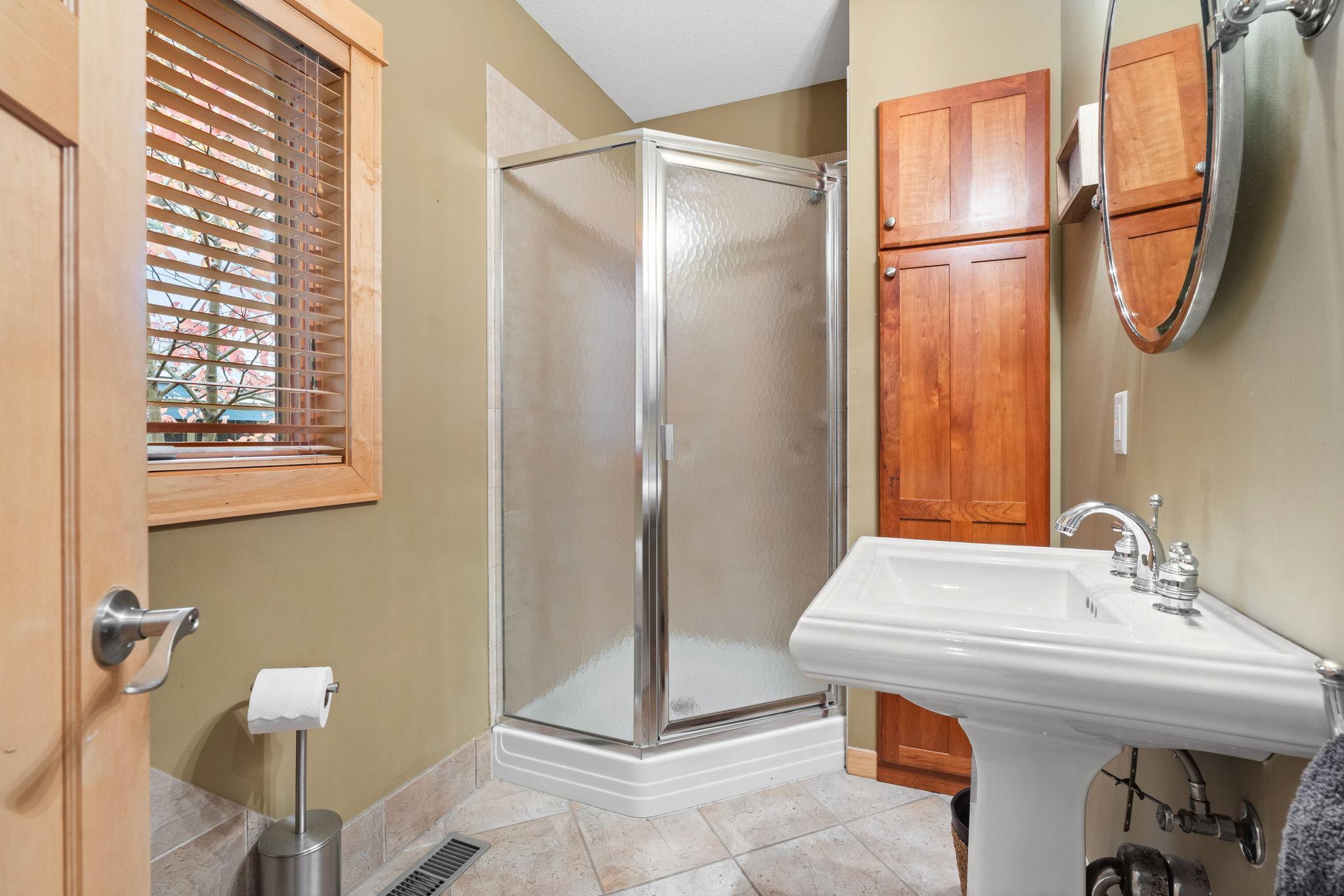 Arden Hills, Minnesota, 55112, United States, 4 Bedrooms Bedrooms, ,3 BathroomsBathrooms,Residential,Active,1973290