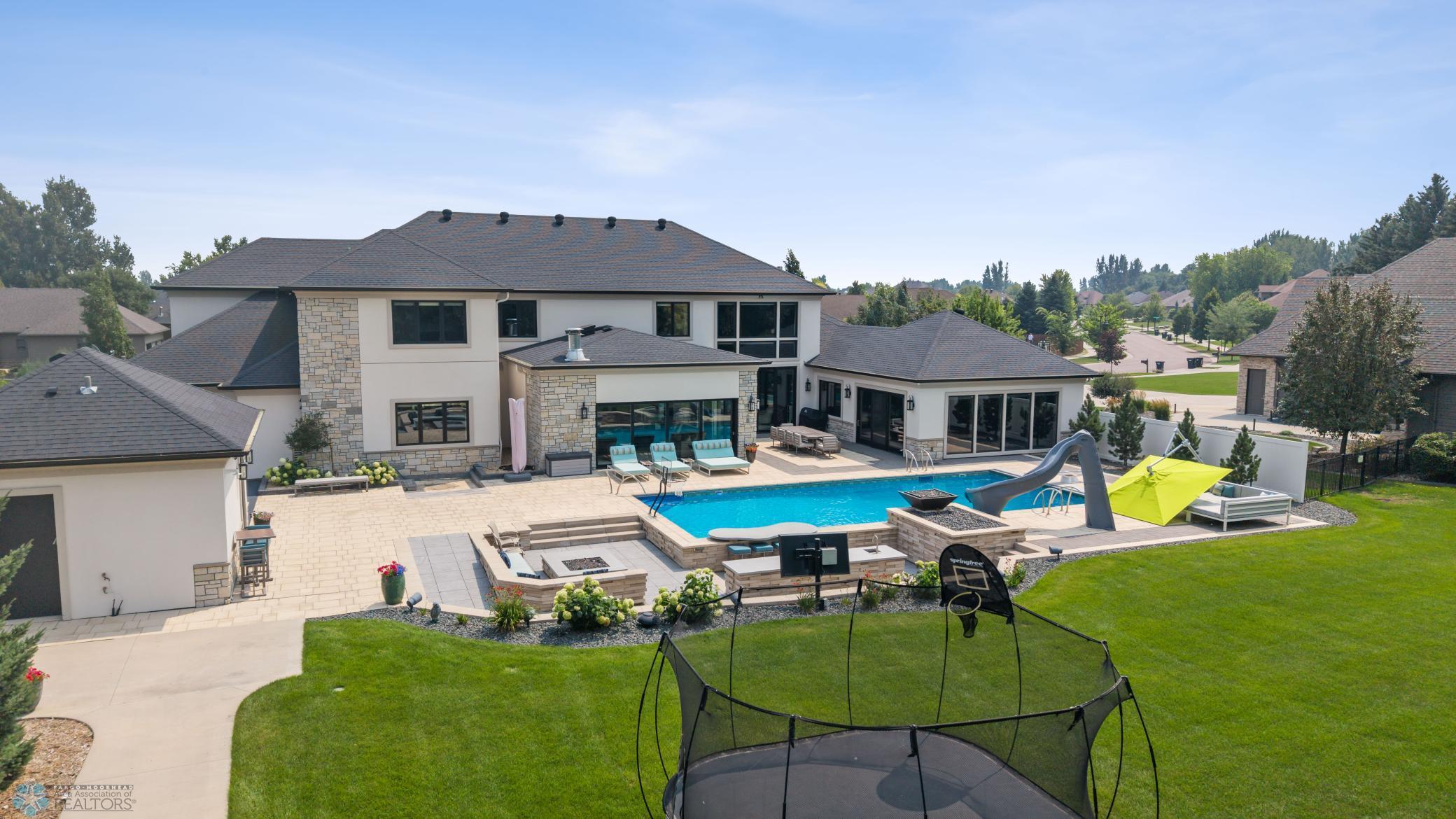 Fargo, North Dakota, 58104, United States, 5 Bedrooms Bedrooms, ,7 BathroomsBathrooms,Residential,Active,1941361