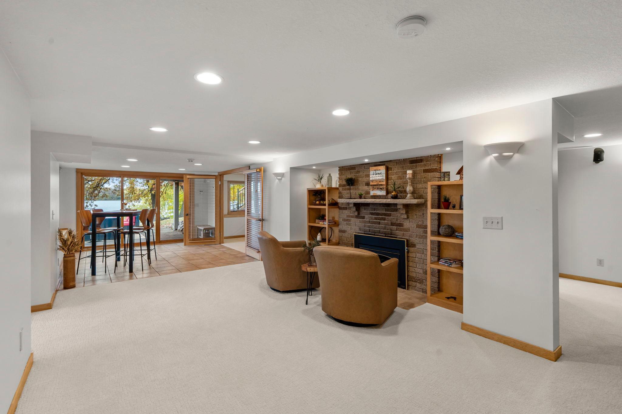 Arden Hills, Minnesota, 55112, United States, 4 Bedrooms Bedrooms, ,3 BathroomsBathrooms,Residential,Active,1973290