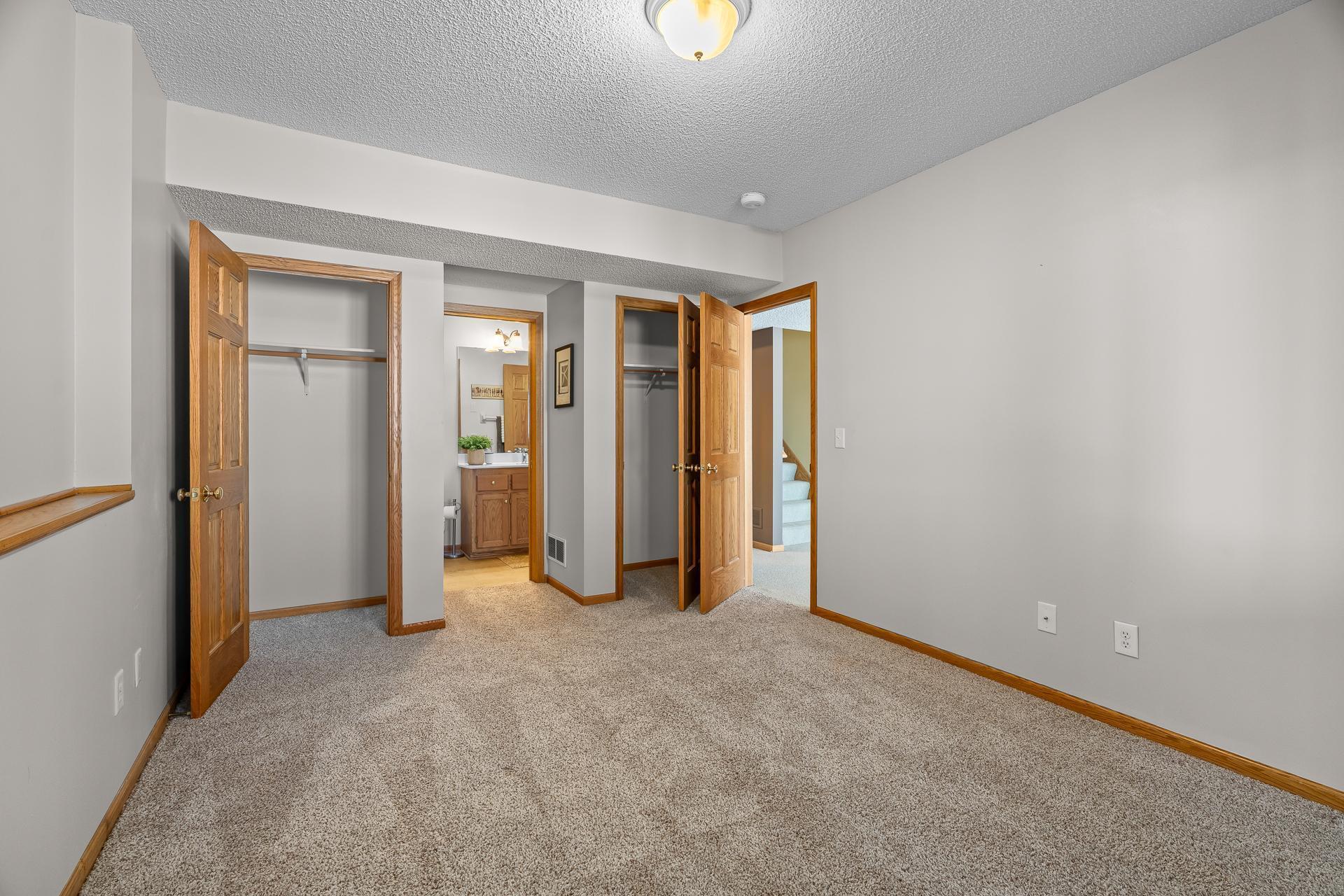 Prior Lake, Minnesota, 55372, United States, 4 Bedrooms Bedrooms, ,4 BathroomsBathrooms,Residential,Active,1995257