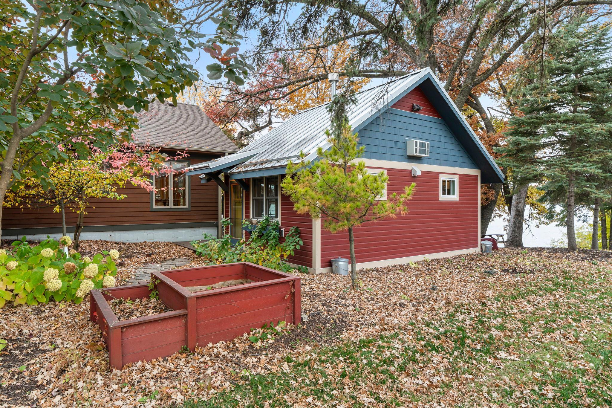 Arden Hills, Minnesota, 55112, United States, 4 Bedrooms Bedrooms, ,3 BathroomsBathrooms,Residential,Active,1973290