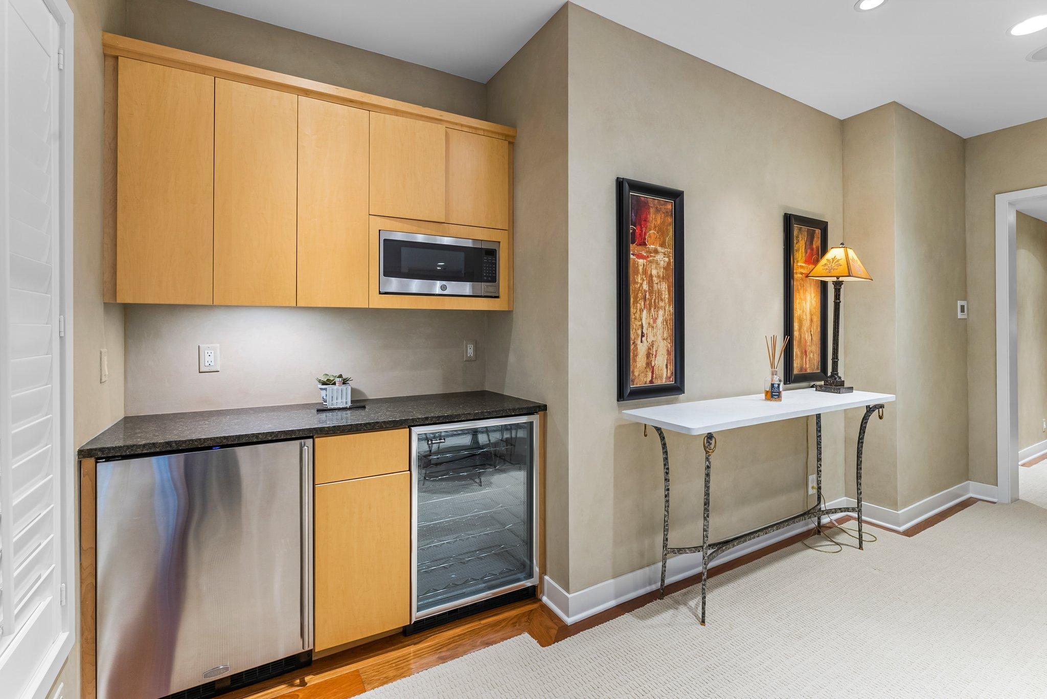 Eden Prairie, Minnesota, 55347, United States, ,4 BathroomsBathrooms,Residential,Active,1764072