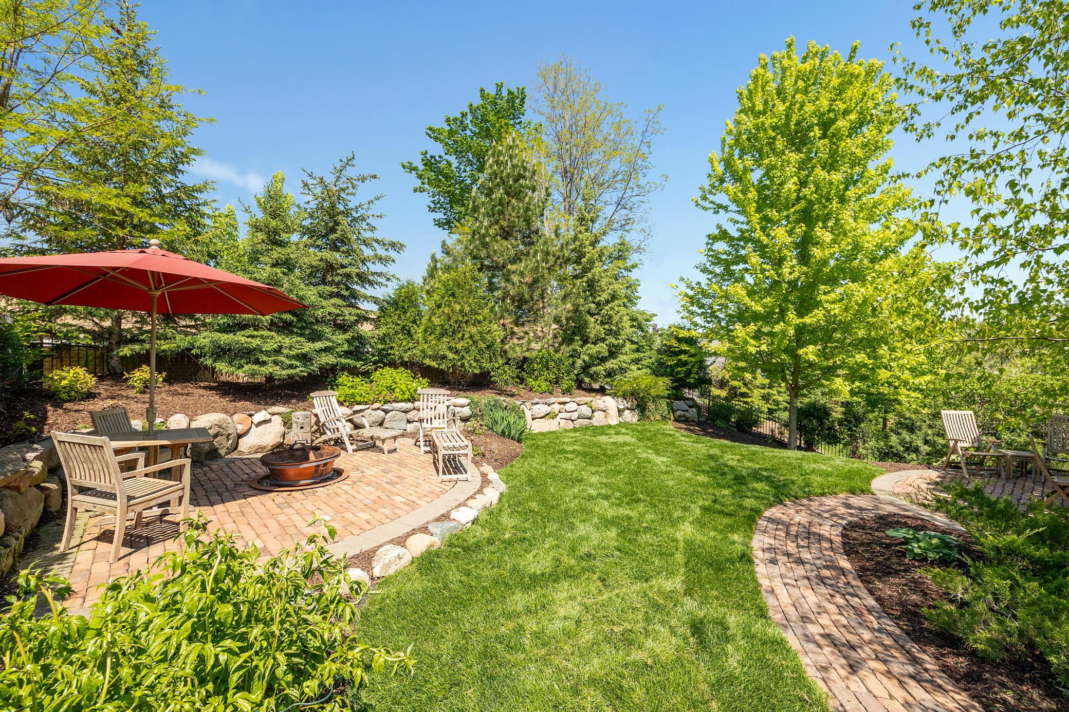 Wayzata, Minnesota, 55391, United States, 3 Bedrooms Bedrooms, ,4 BathroomsBathrooms,Residential,Active,1764465