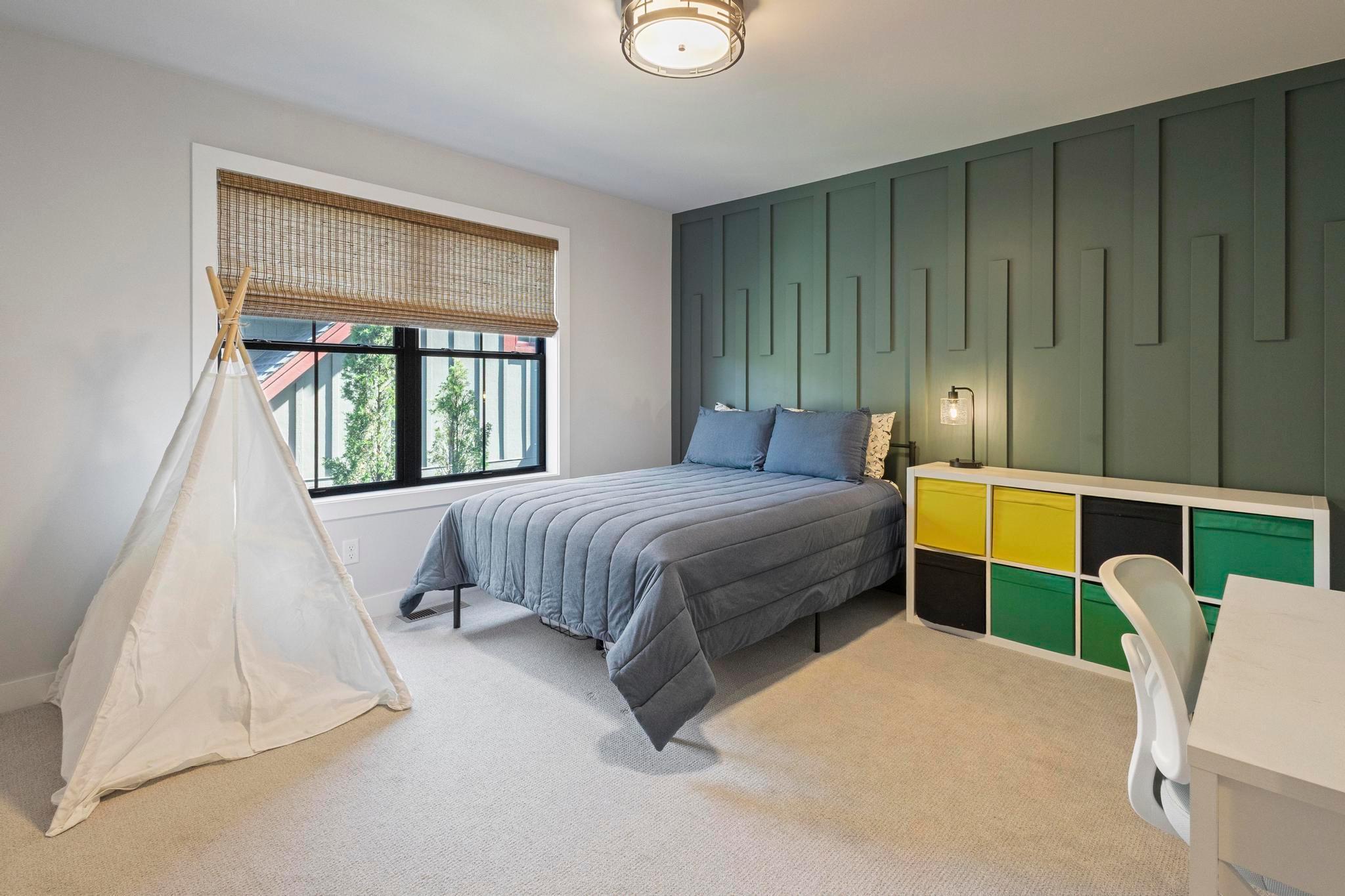 Excelsior, Minnesota, 55331, United States, 5 Bedrooms Bedrooms, ,5 BathroomsBathrooms,Residential,Active,1880009