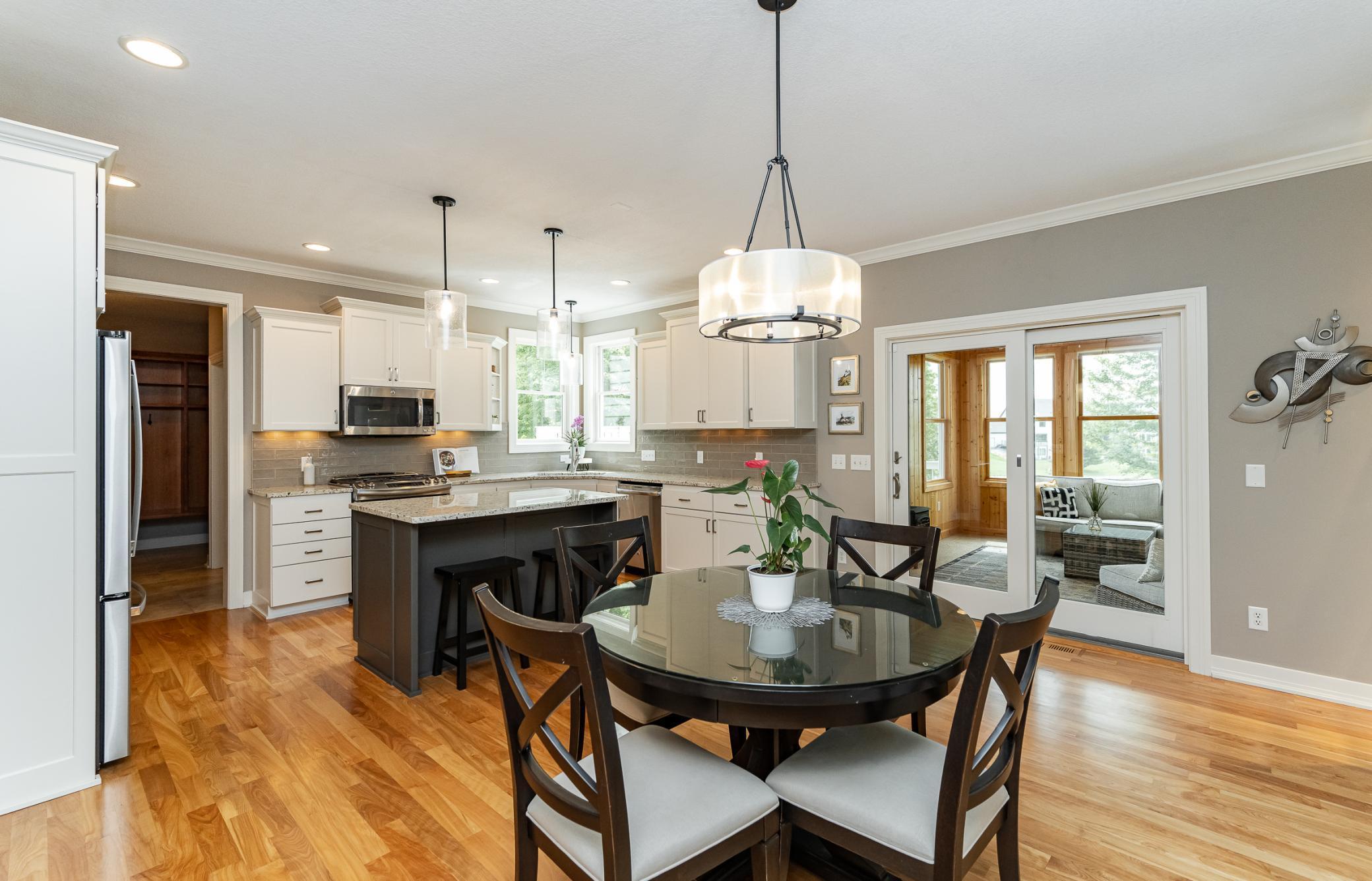 Rochester, Minnesota, 55902, United States, 6 Bedrooms Bedrooms, ,4 BathroomsBathrooms,Residential,Active,1888994