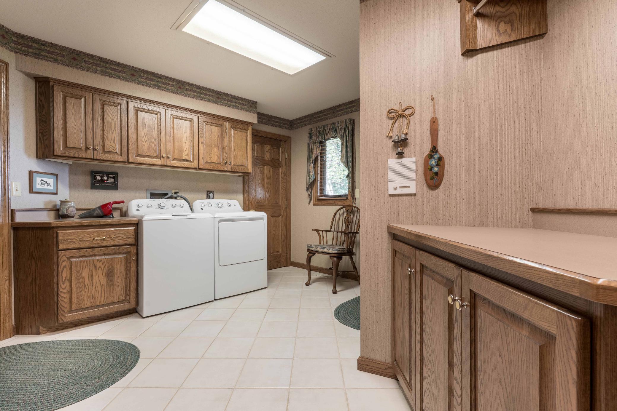 Alexandria, Minnesota, 56308, United States, 4 Bedrooms Bedrooms, ,6 BathroomsBathrooms,Residential,Active,1964256