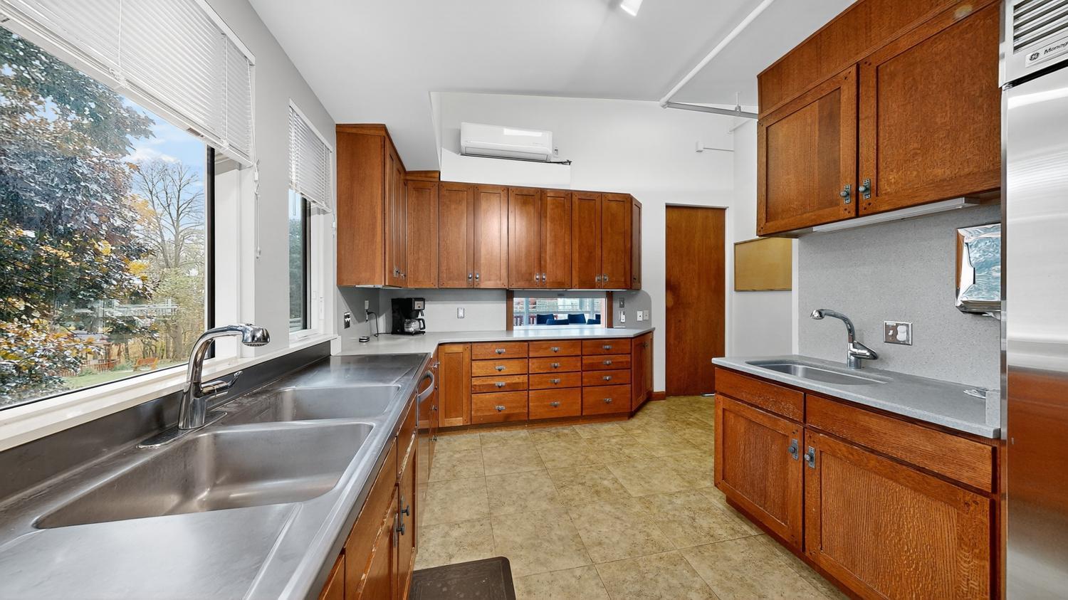 Rochester, Minnesota, 55902, United States, 10 Bedrooms Bedrooms, ,6 BathroomsBathrooms,Residential,Active,1970931