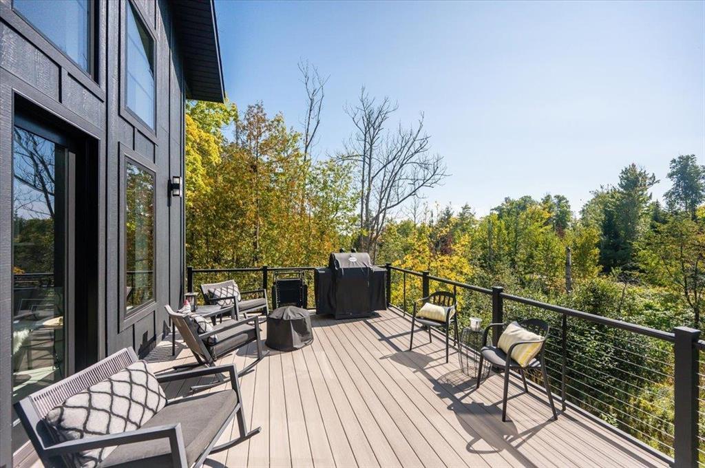 Duluth, Minnesota, 55811, United States, 3 Bedrooms Bedrooms, ,3 BathroomsBathrooms,Residential,Active,1963384