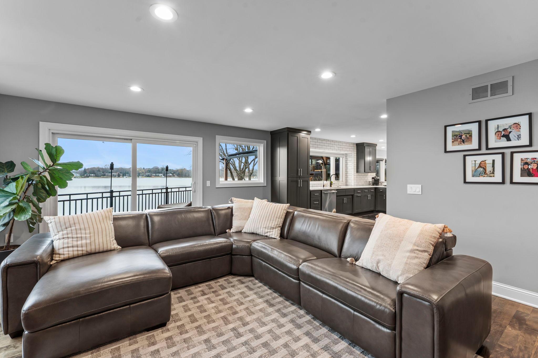 Saint Paul, Minnesota, 55126, United States, 4 Bedrooms Bedrooms, ,4 BathroomsBathrooms,Residential,Active,2027818