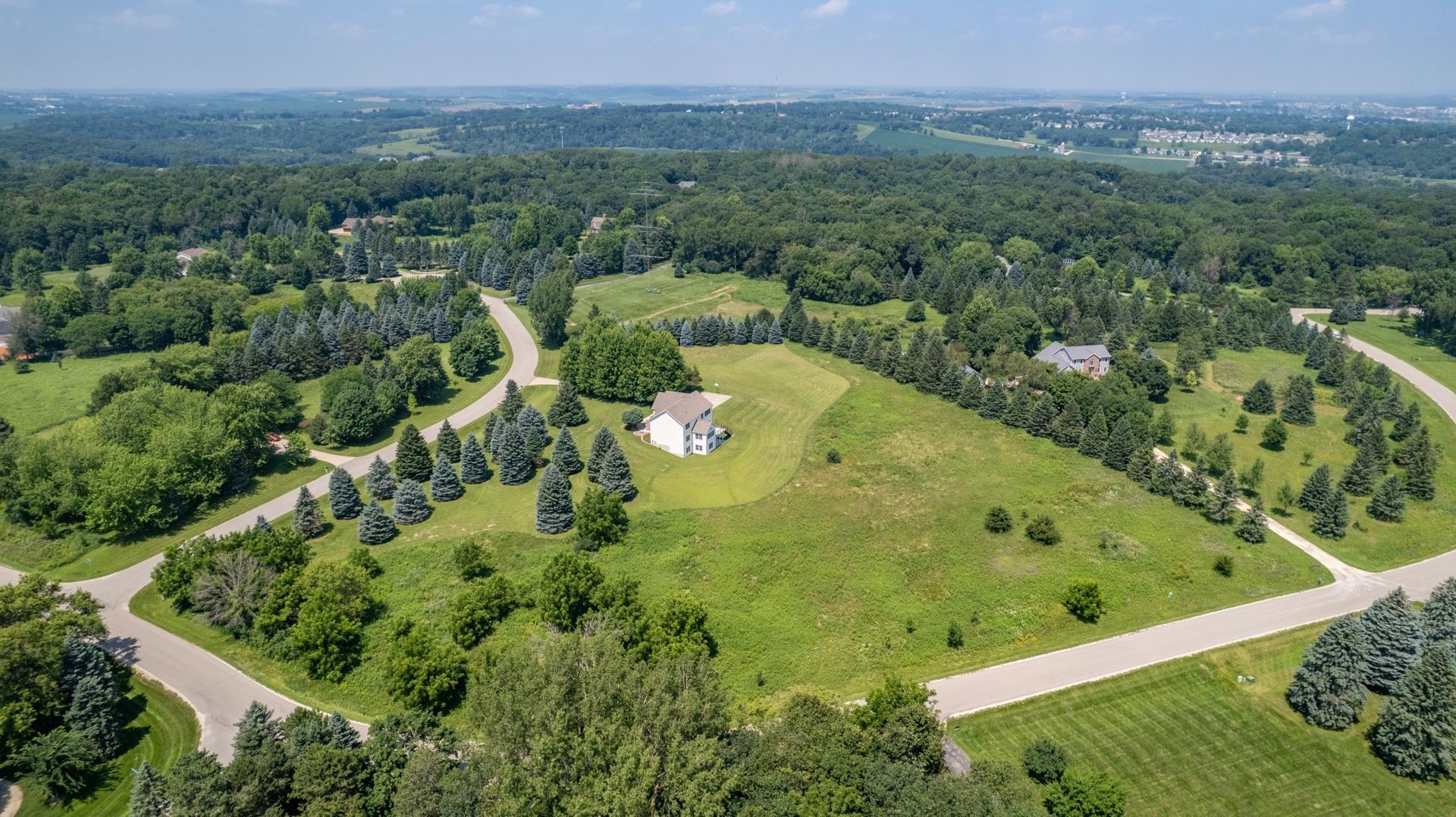 Rochester, Minnesota, 55902, United States, 5 Bedrooms Bedrooms, ,4 BathroomsBathrooms,Residential,Active,1902957