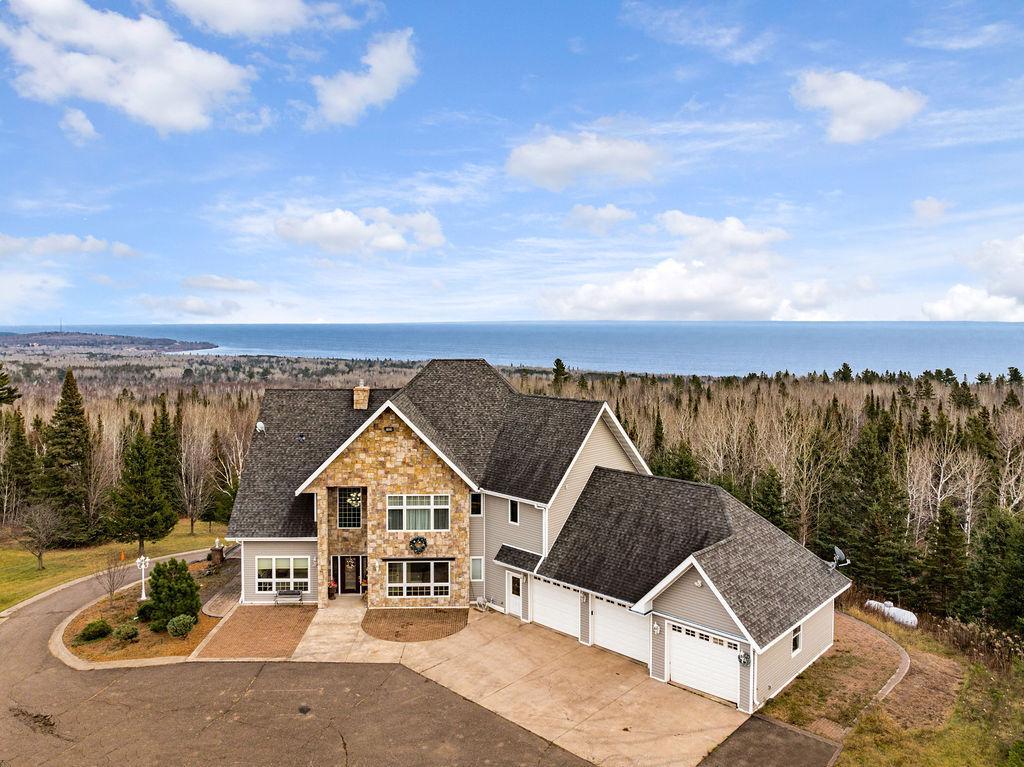 Two Harbors, Minnesota, 55616, United States, ,2 BathroomsBathrooms,Residential,Active,1849512