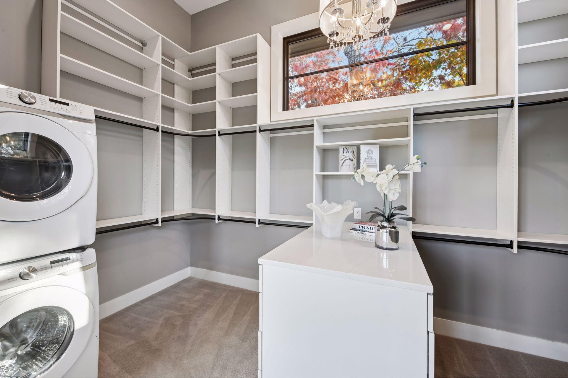 Minneapolis, Minnesota, 55439, United States, 5 Bedrooms Bedrooms, ,6 BathroomsBathrooms,Residential,Active,1987211