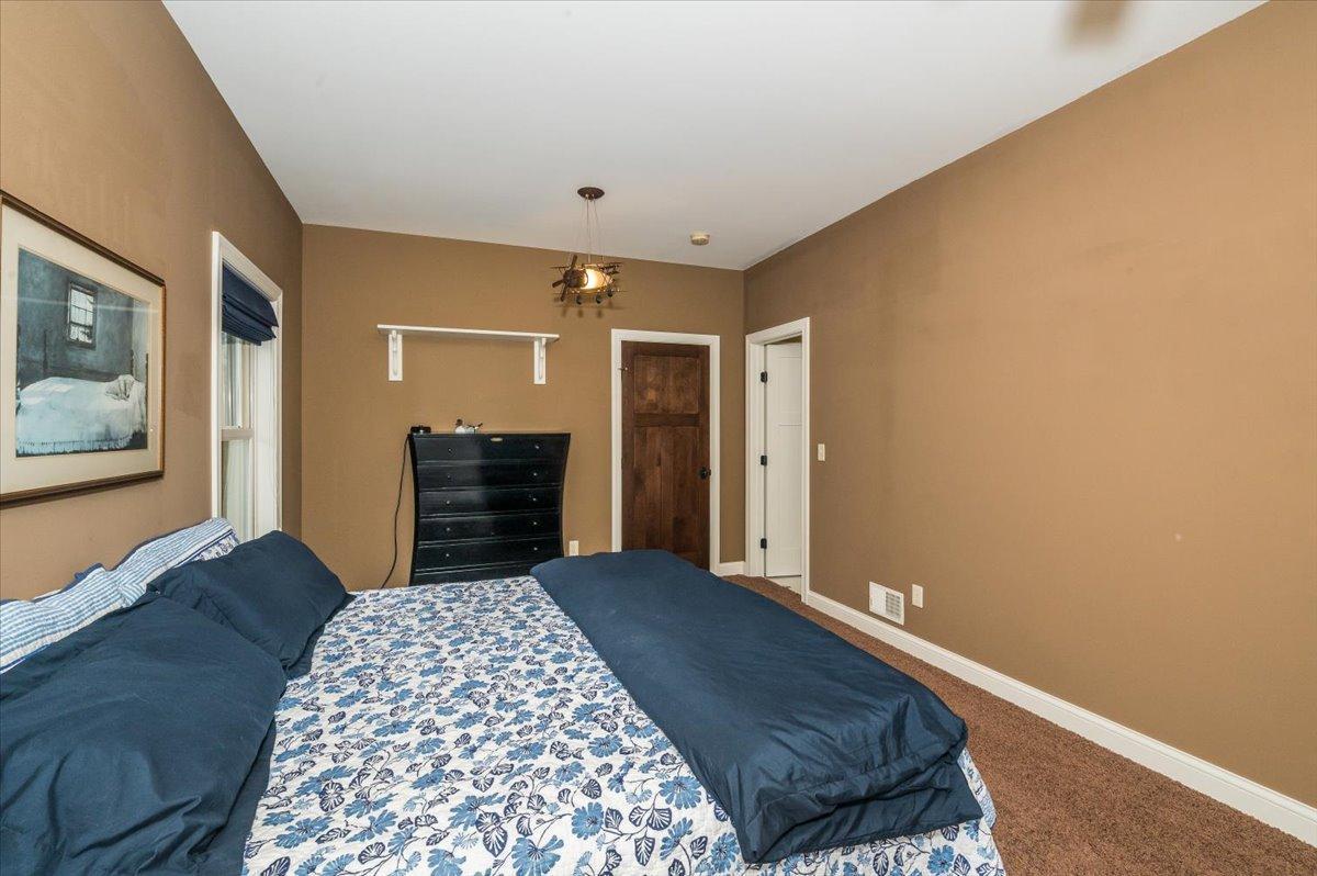 Duluth, Minnesota, 55804, United States, 3 Bedrooms Bedrooms, ,5 BathroomsBathrooms,Residential,Active,1992301