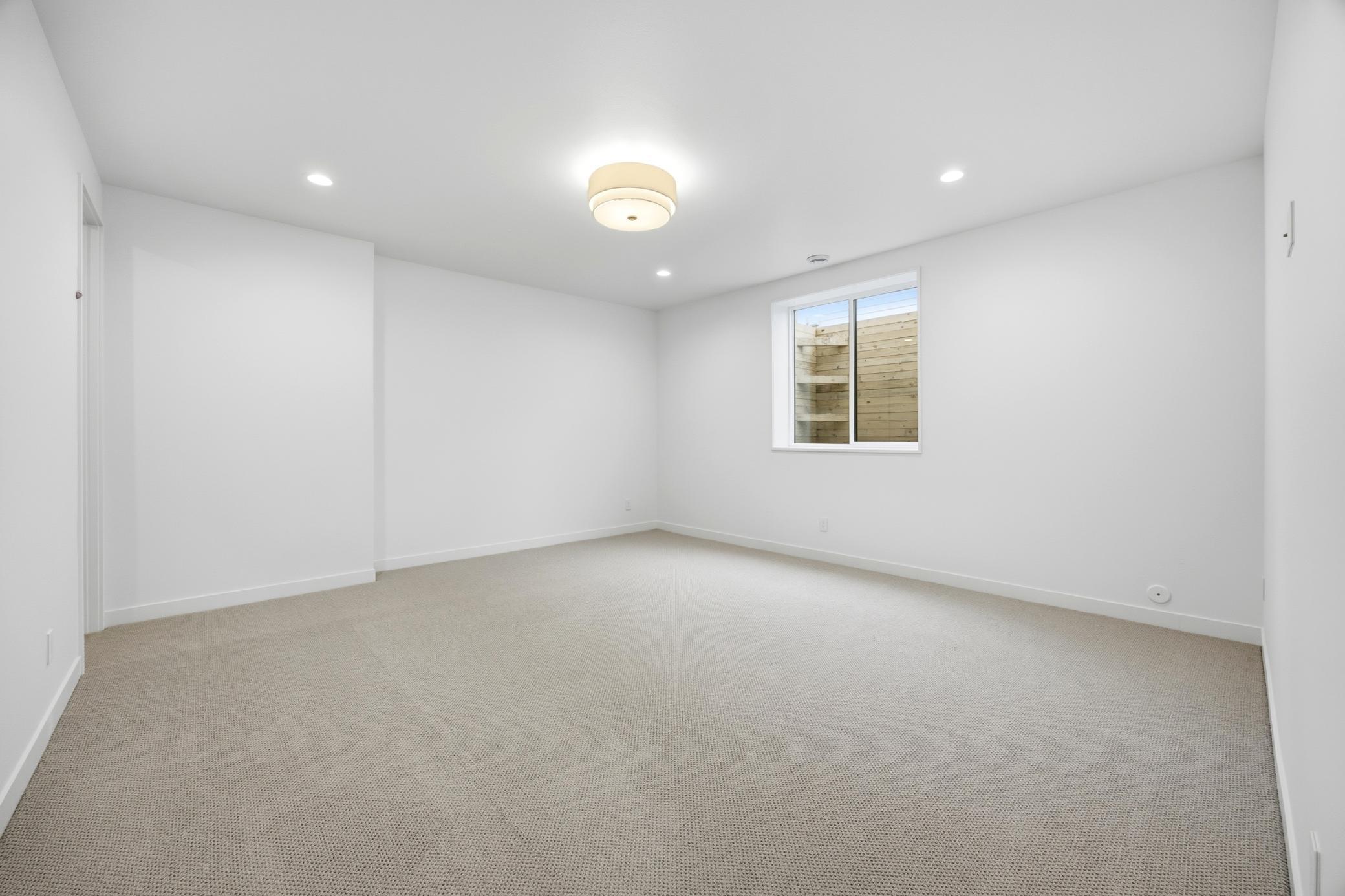 West Fargo, North Dakota, 58078, United States, 5 Bedrooms Bedrooms, ,4 BathroomsBathrooms,Residential,Active,1970996