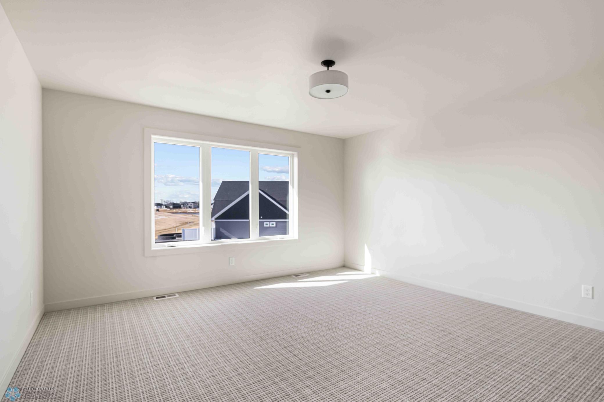 Fargo, North Dakota, 58104, United States, 6 Bedrooms Bedrooms, ,6 BathroomsBathrooms,Residential,Active,1762841