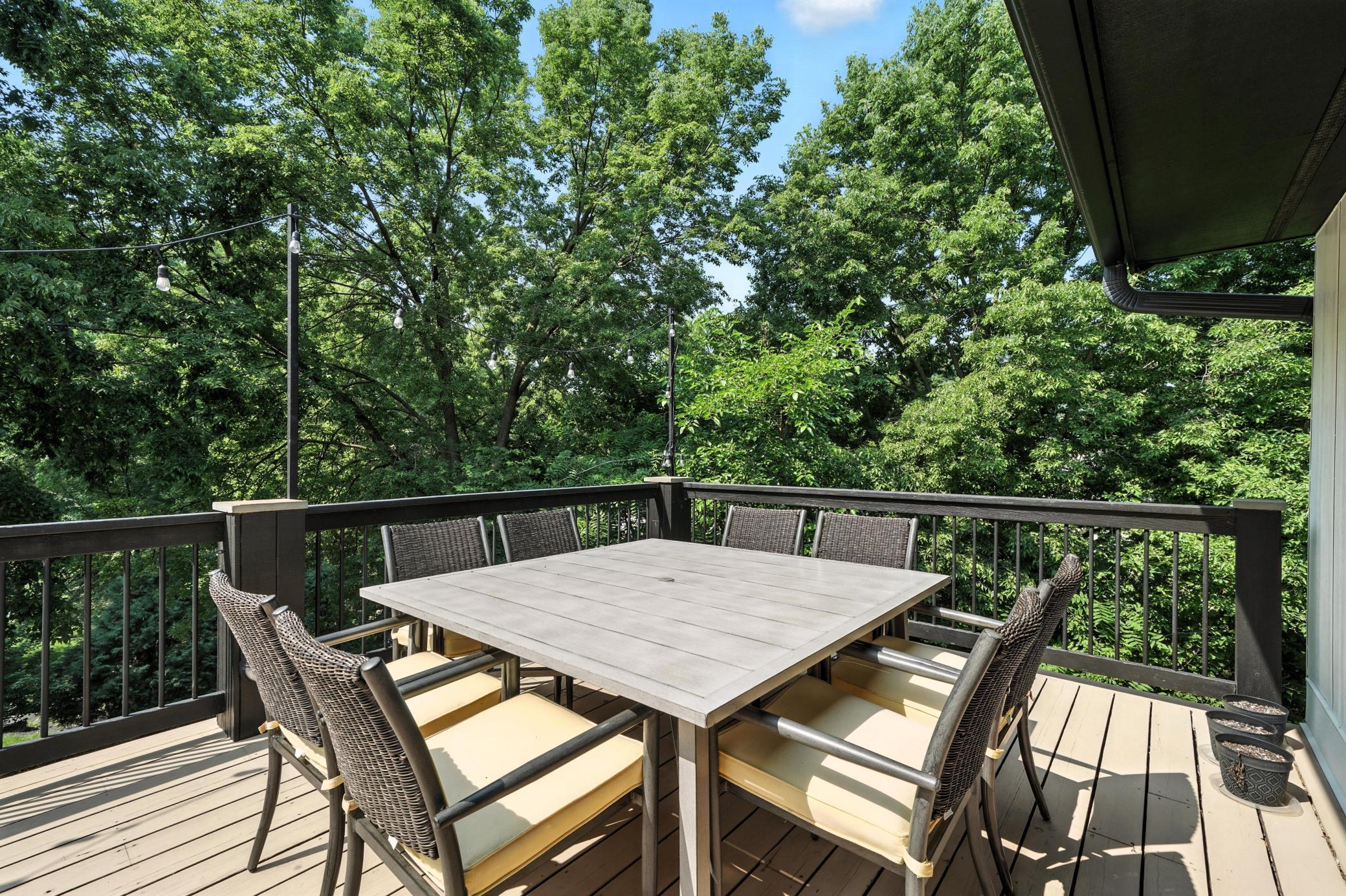 Minnetonka, Minnesota, 55345, United States, ,3 BathroomsBathrooms,Residential,Active,1894771