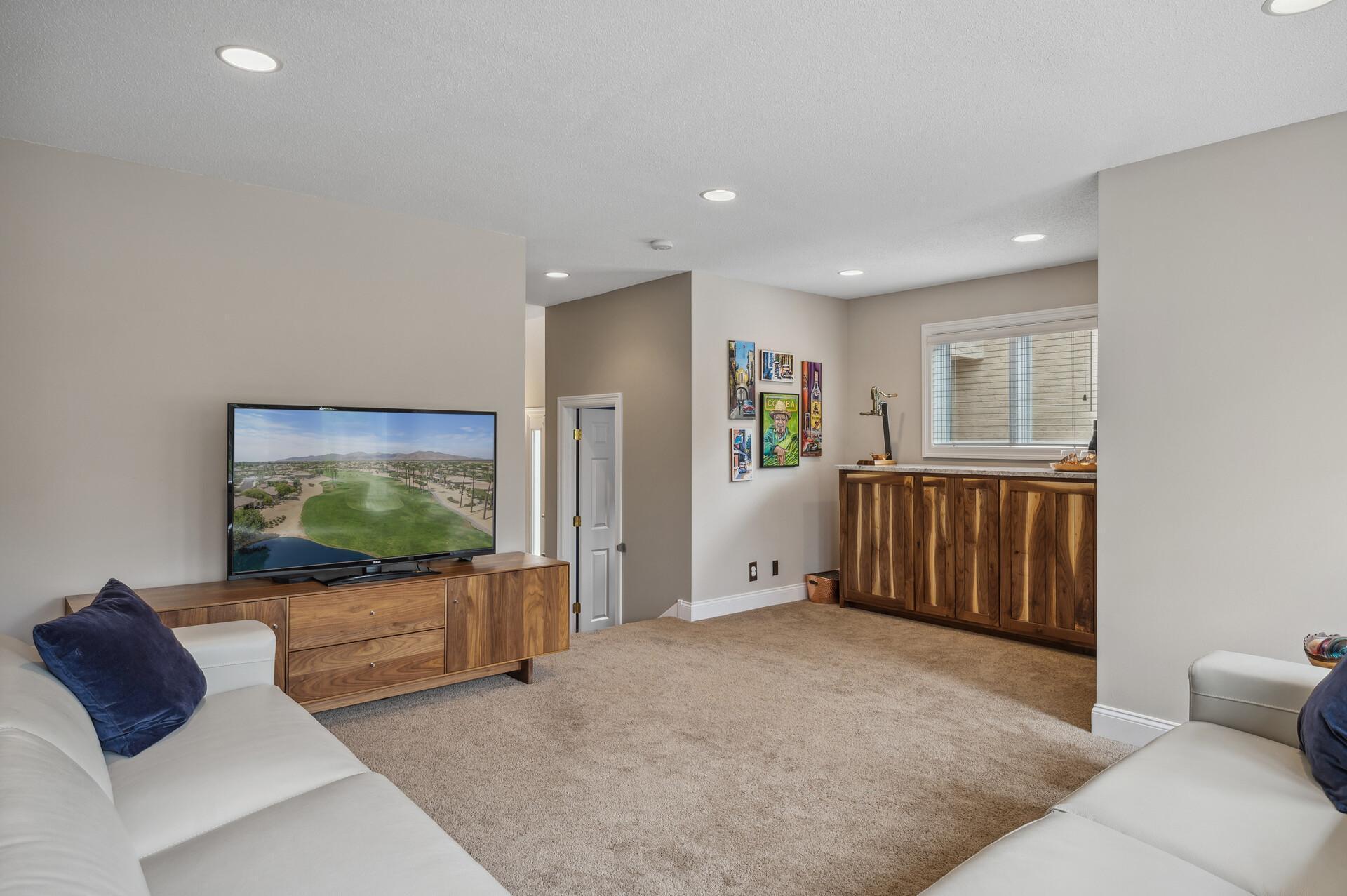 Minneapolis, Minnesota, 55401, United States, 4 Bedrooms Bedrooms, ,4 BathroomsBathrooms,Residential,Active,2003546