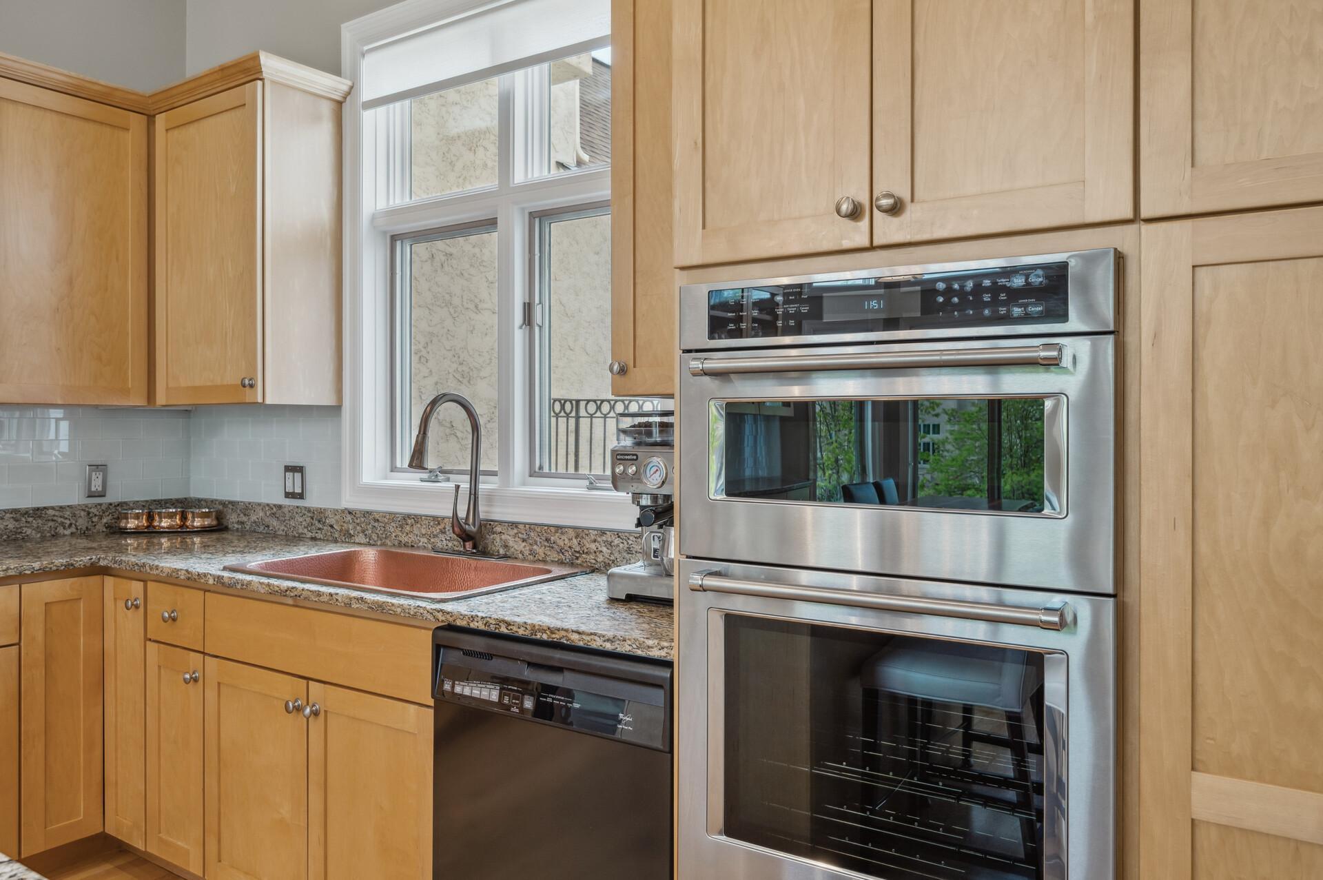 Minneapolis, Minnesota, 55401, United States, 4 Bedrooms Bedrooms, ,4 BathroomsBathrooms,Residential,Active,2003546