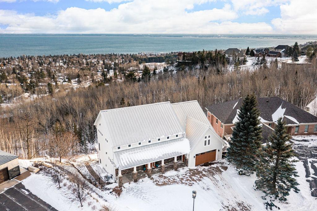 Duluth, Minnesota, 55804, United States, 5 Bedrooms Bedrooms, ,6 BathroomsBathrooms,Residential,Active,2014596