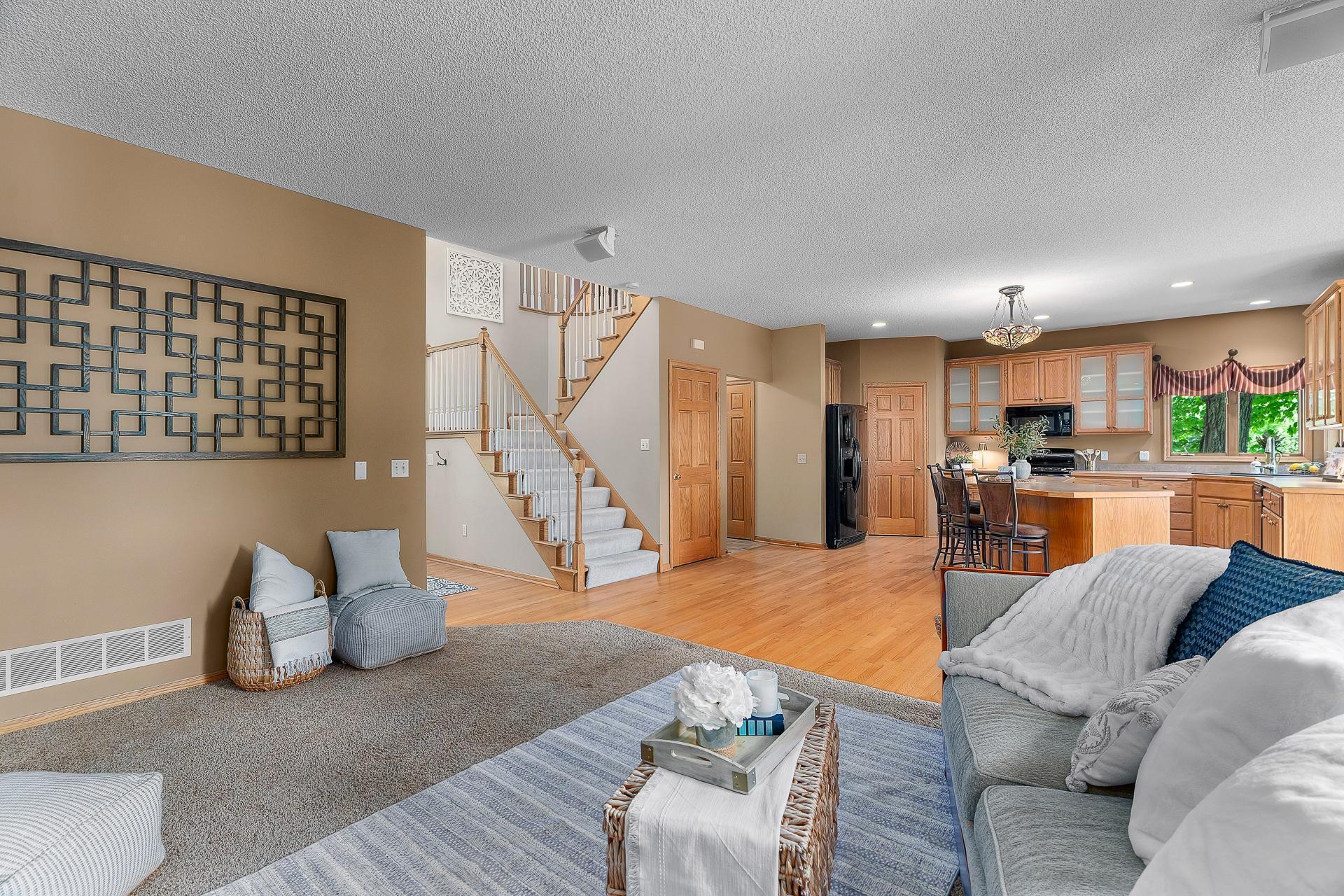 Prior Lake, Minnesota, 55372, United States, 4 Bedrooms Bedrooms, ,4 BathroomsBathrooms,Residential,Active,1995257