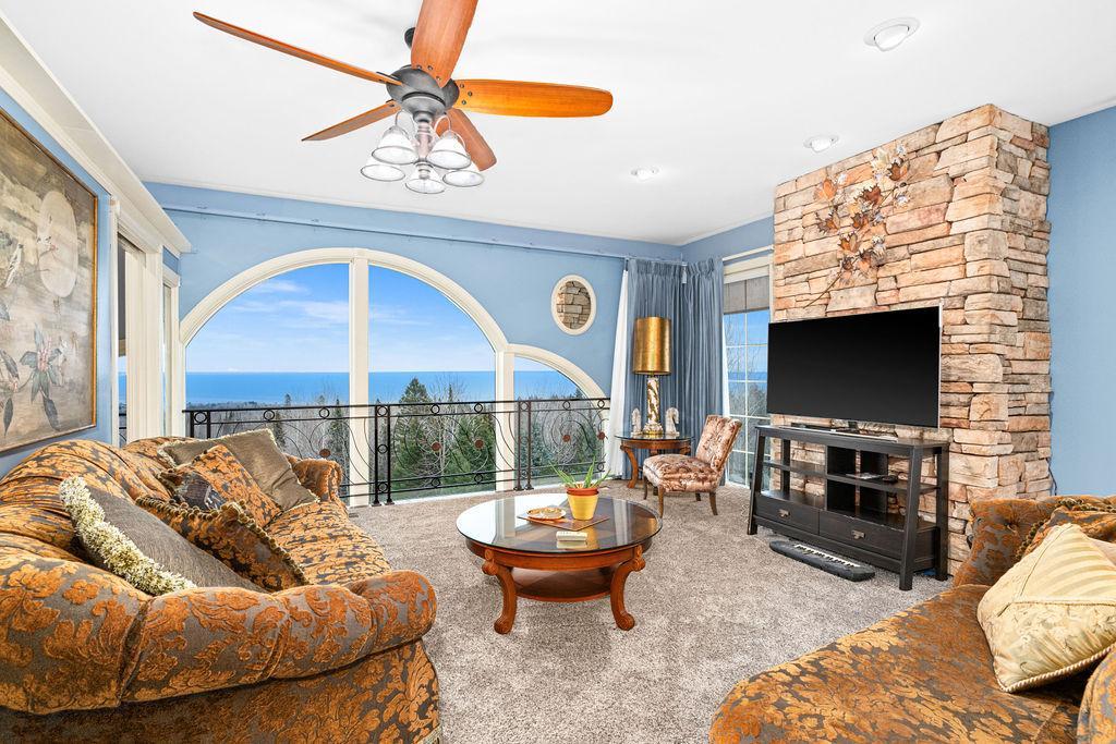Two Harbors, Minnesota, 55616, United States, ,2 BathroomsBathrooms,Residential,Active,1849512