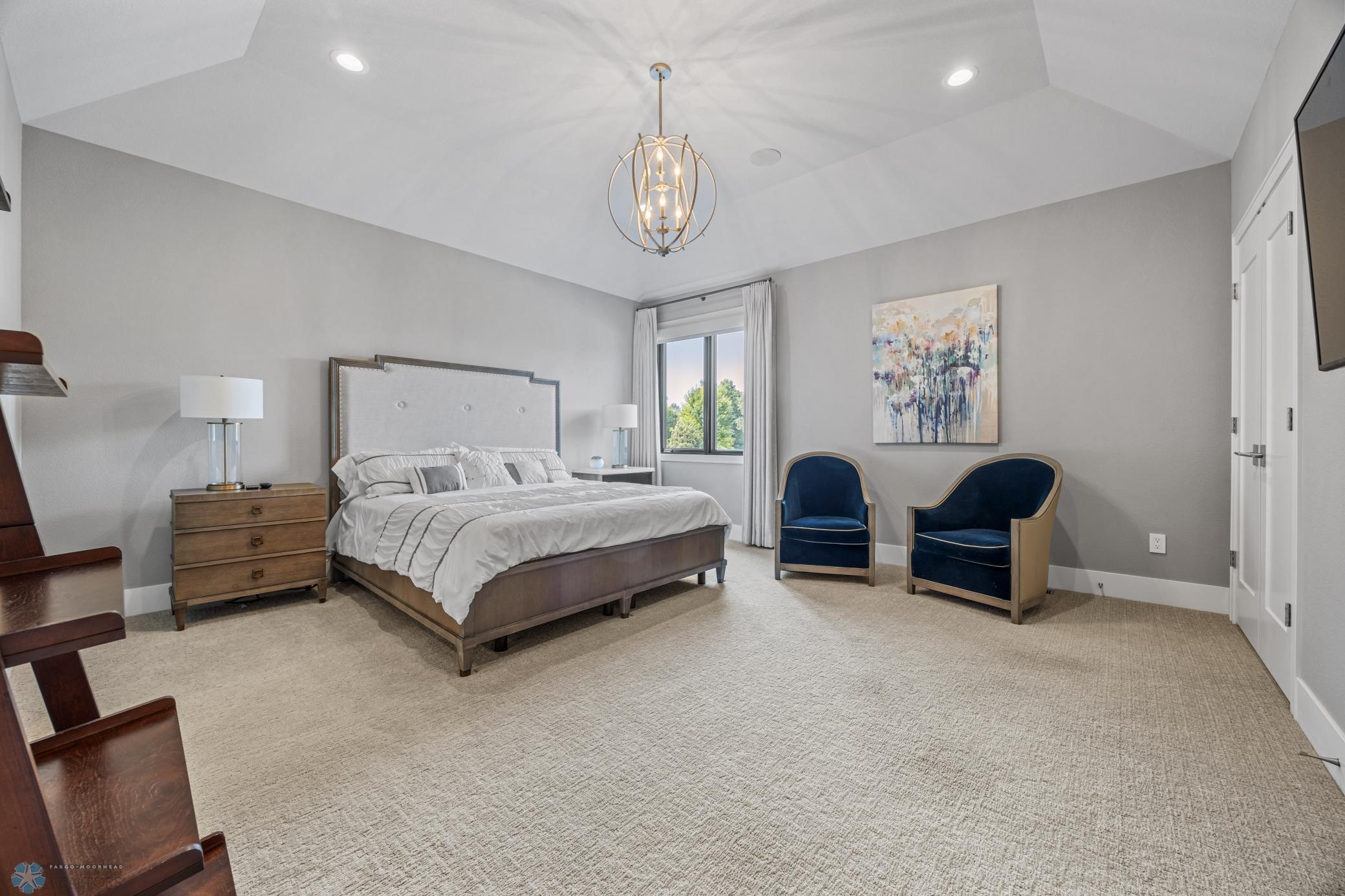 Fargo, North Dakota, 58104, United States, 5 Bedrooms Bedrooms, ,7 BathroomsBathrooms,Residential,Active,1941361