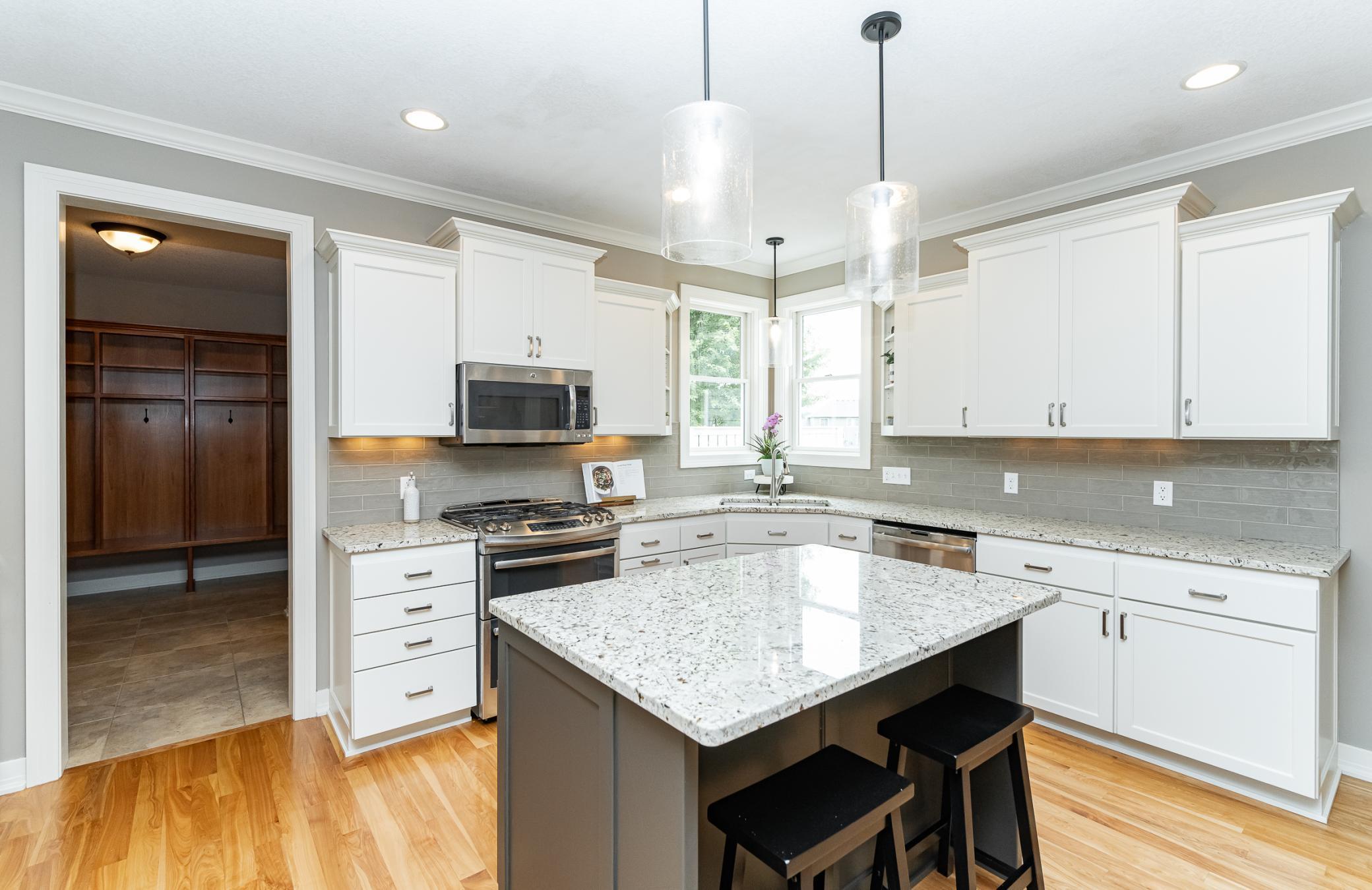 Rochester, Minnesota, 55902, United States, 6 Bedrooms Bedrooms, ,4 BathroomsBathrooms,Residential,Active,1888994