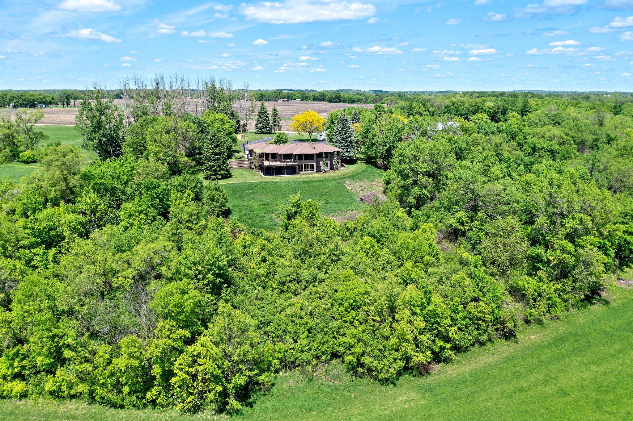 Northfield, Minnesota, 55057, United States, ,3 BathroomsBathrooms,Residential,Active,1843421