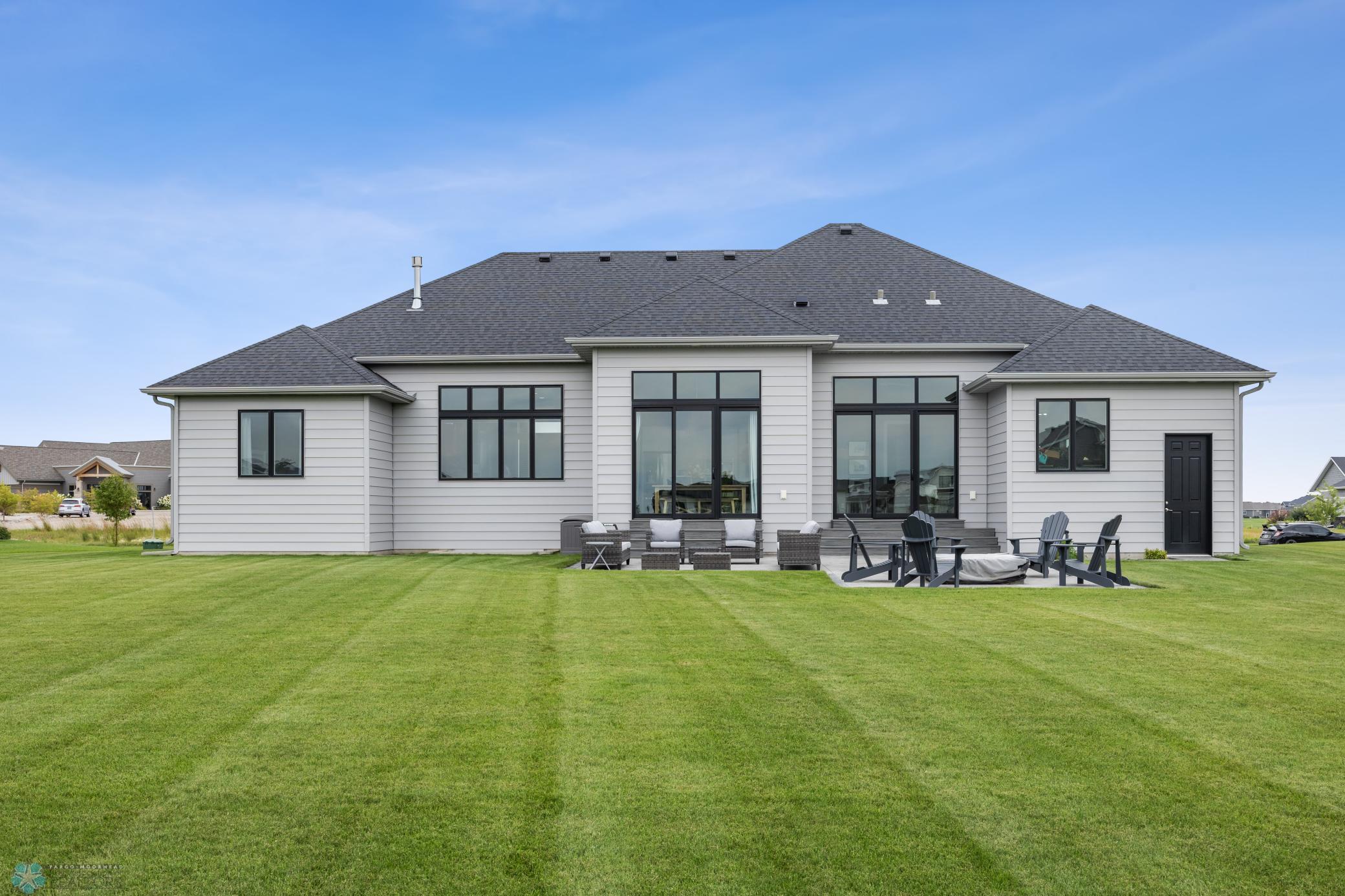 Oxbow, North Dakota, 58047, United States, 5 Bedrooms Bedrooms, ,3 BathroomsBathrooms,Residential,Active,1926894