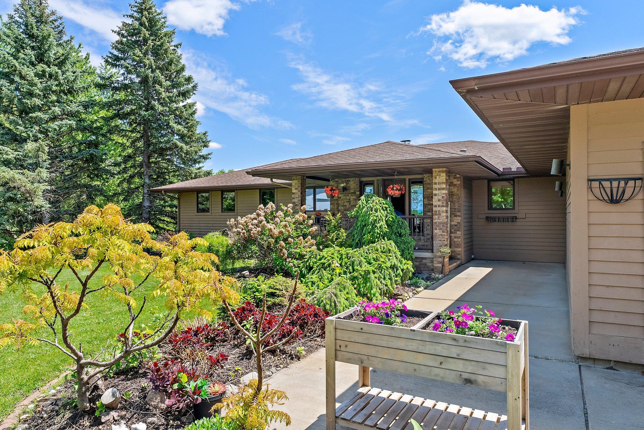 Northfield, Minnesota, 55057, United States, ,3 BathroomsBathrooms,Residential,Active,1843421