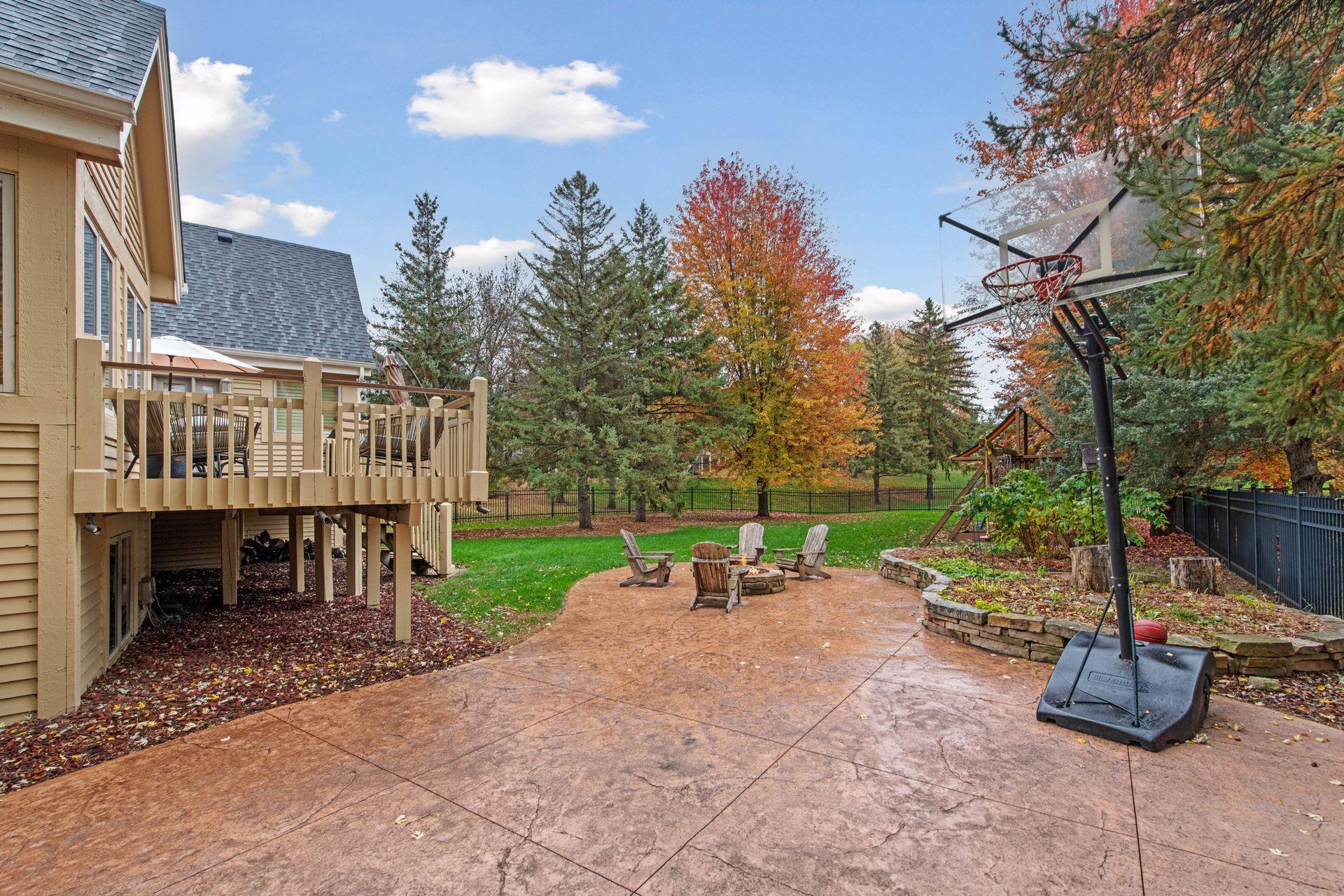 Eden Prairie, Minnesota, 55347, United States, 4 Bedrooms Bedrooms, ,5 BathroomsBathrooms,Residential,Active,1959538