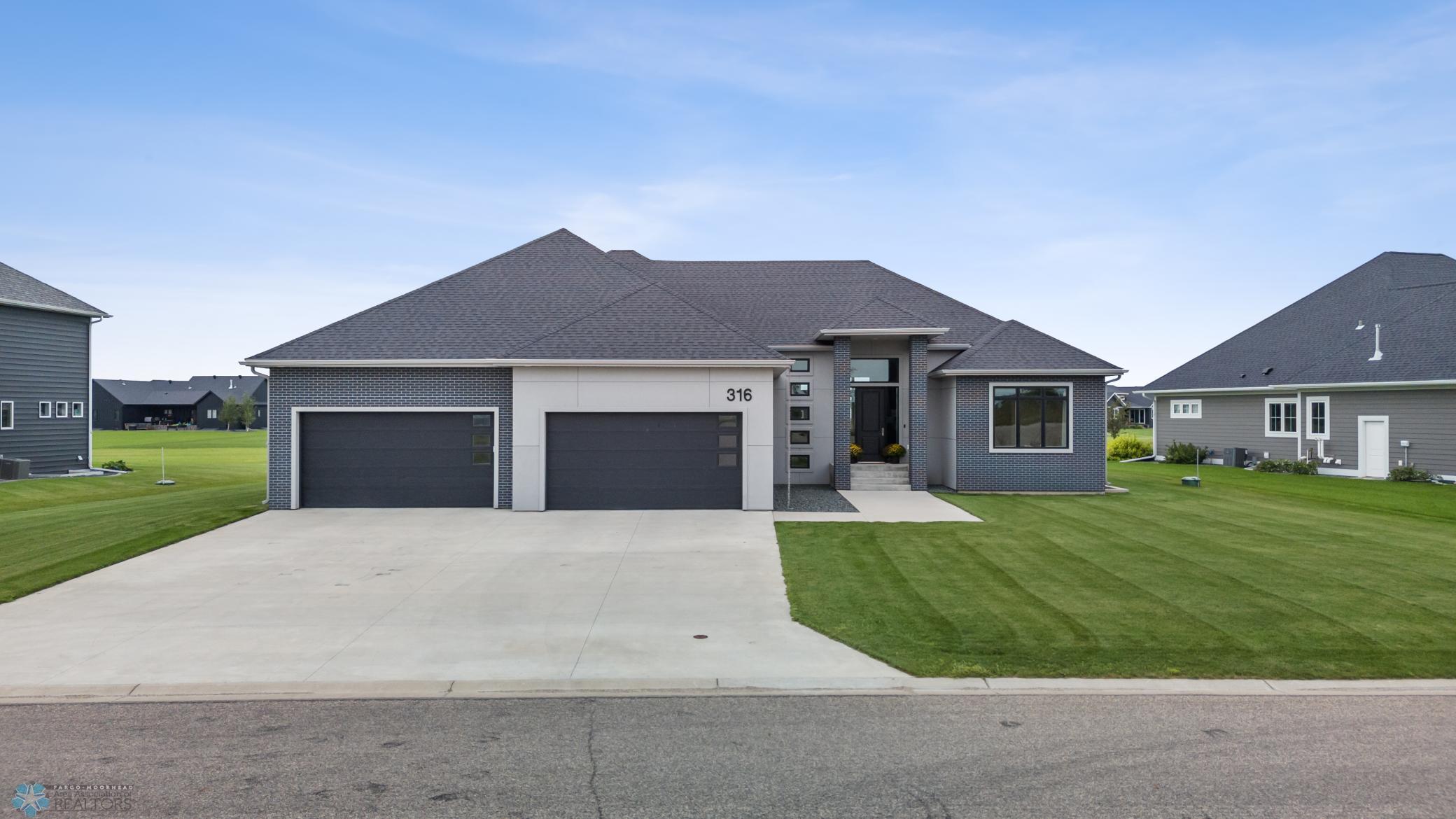 Oxbow, North Dakota, 58047, United States, 5 Bedrooms Bedrooms, ,3 BathroomsBathrooms,Residential,Active,1926894