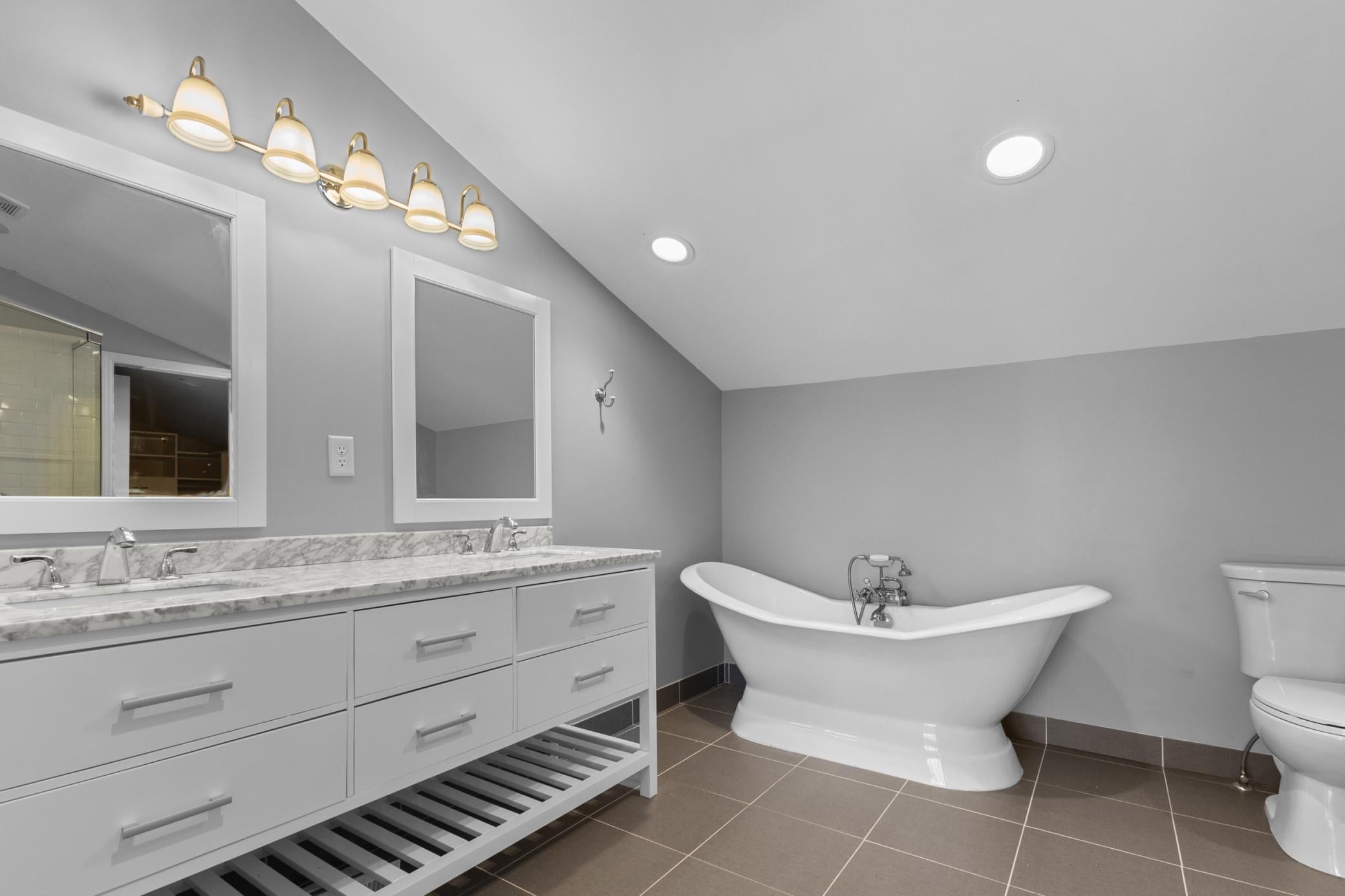 Wayzata, Minnesota, 55391, United States, 6 Bedrooms Bedrooms, ,5 BathroomsBathrooms,Residential,Active,1945262