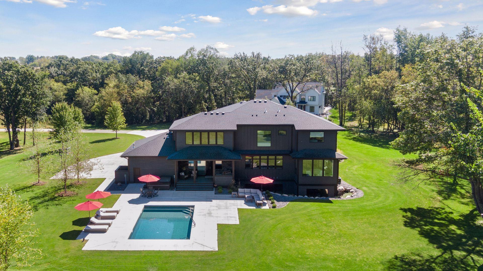 Rochester, Minnesota, 55902, United States, 4 Bedrooms Bedrooms, ,6 BathroomsBathrooms,Residential,Active,1953260
