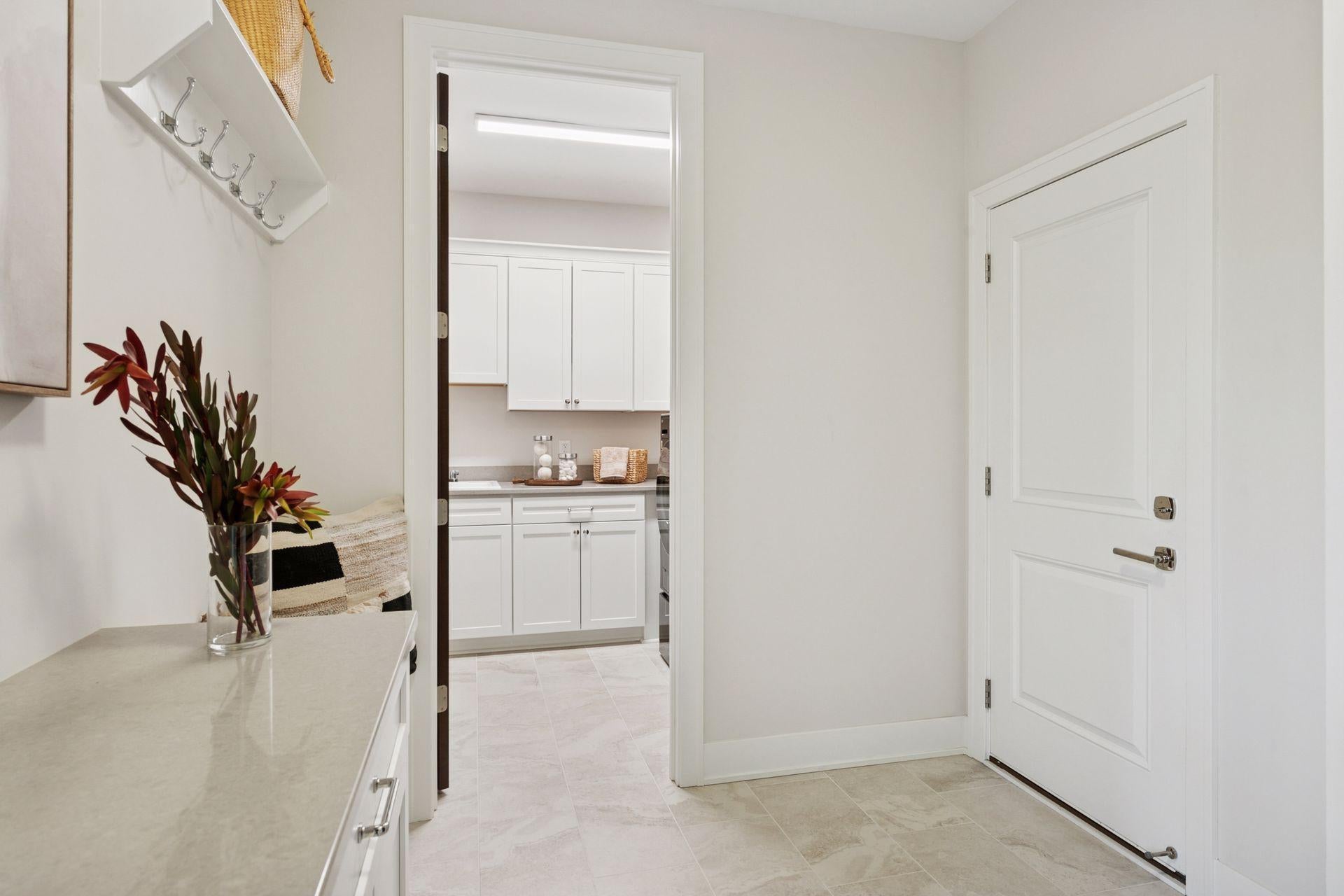 Saint Paul, Minnesota, 55118, United States, 4 Bedrooms Bedrooms, ,4 BathroomsBathrooms,Residential,Active,1973547