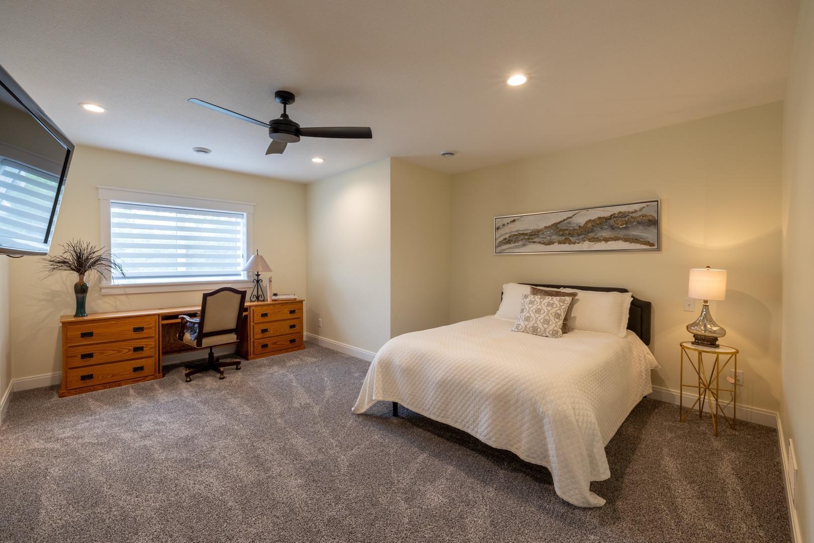 Rochester, Minnesota, 55902, United States, 4 Bedrooms Bedrooms, ,4 BathroomsBathrooms,Residential,Active,1853329