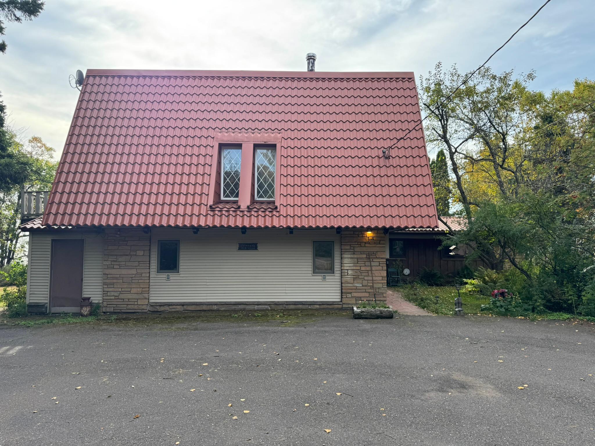 Silver Bay, Minnesota, 55614, United States, 3 Bedrooms Bedrooms, ,3 BathroomsBathrooms,Residential,Active,1953979