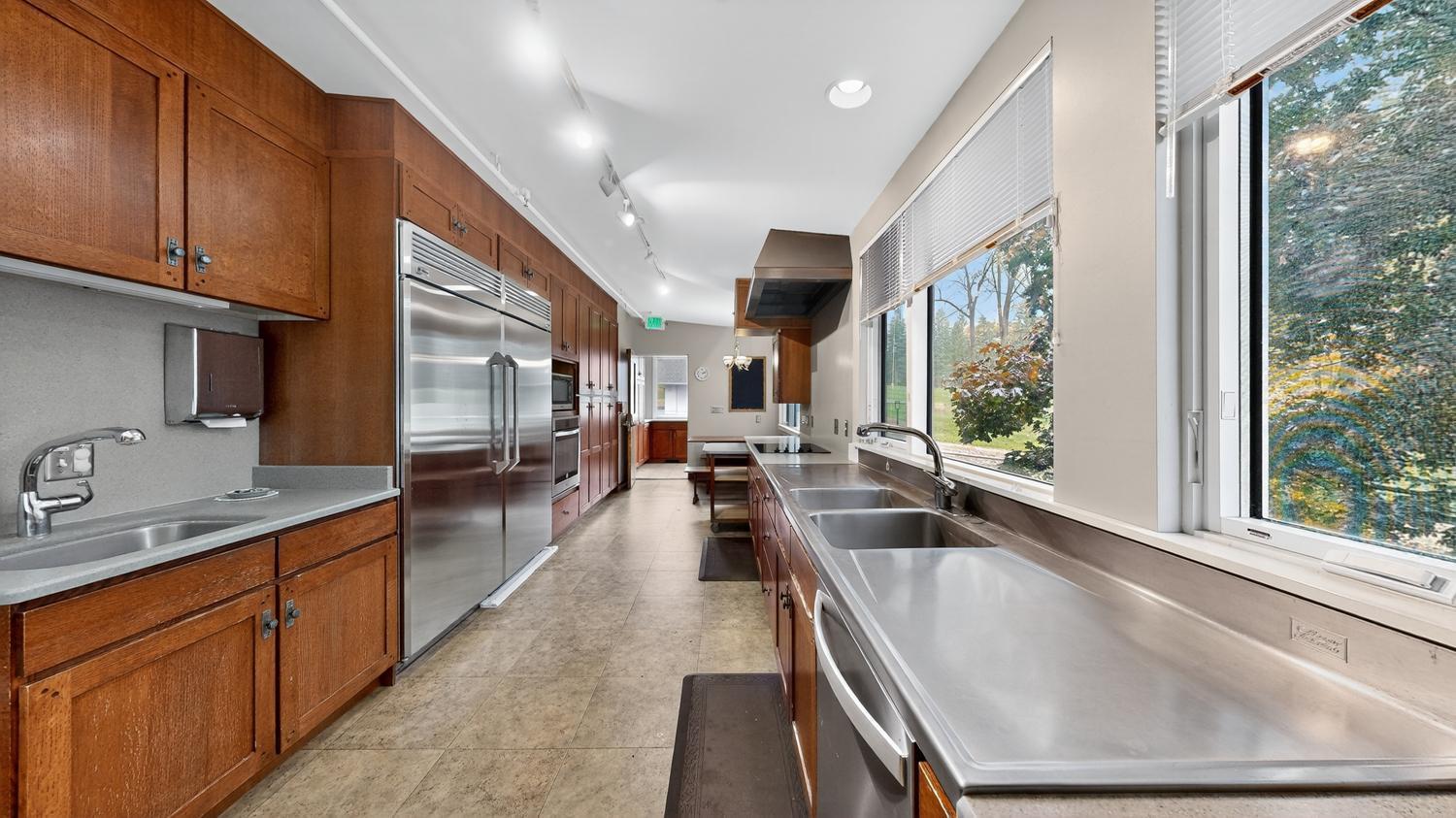 Rochester, Minnesota, 55902, United States, 10 Bedrooms Bedrooms, ,6 BathroomsBathrooms,Residential,Active,1970931