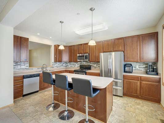 1666 VILLAGE TRL E UNIT 4, SAINT PAUL, MN 55109 - Image 1