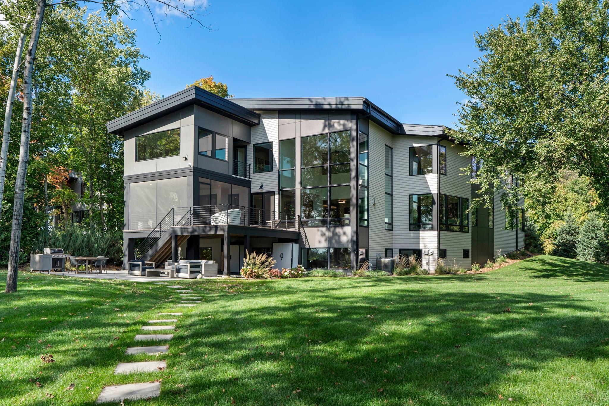 Shakopee, Minnesota, 55379, United States, 5 Bedrooms Bedrooms, ,5 BathroomsBathrooms,Residential,Active,1964254