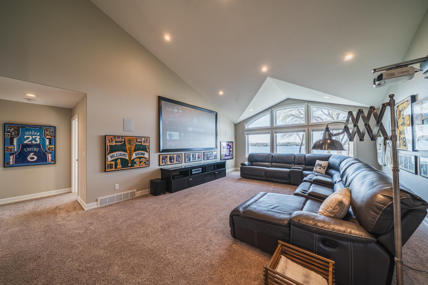 Detroit Lakes, Minnesota, 56501, United States, 6 Bedrooms Bedrooms, ,4 BathroomsBathrooms,Residential,Active,1798172