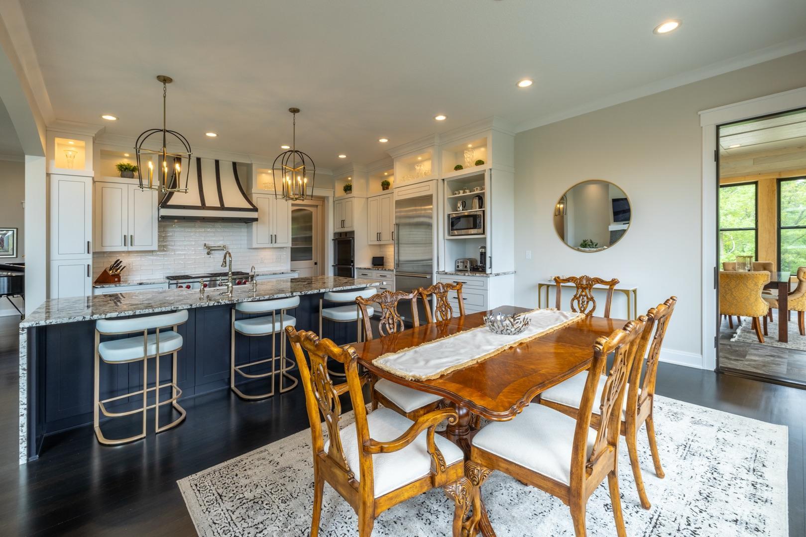 Rochester, Minnesota, 55902, United States, 4 Bedrooms Bedrooms, ,4 BathroomsBathrooms,Residential,Active,1853329