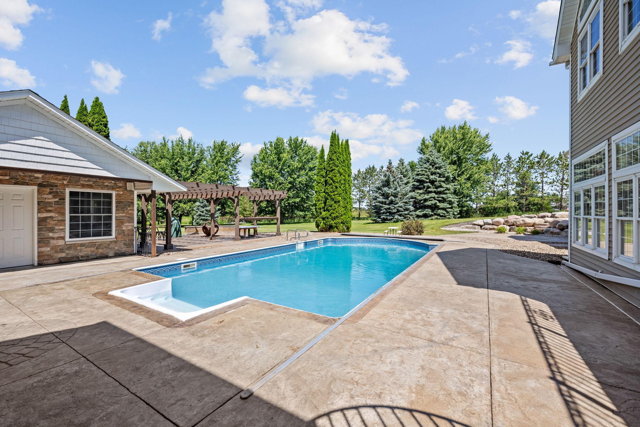 Elko, Minnesota, 55020, United States, 5 Bedrooms Bedrooms, ,5 BathroomsBathrooms,Residential,Active,1942358